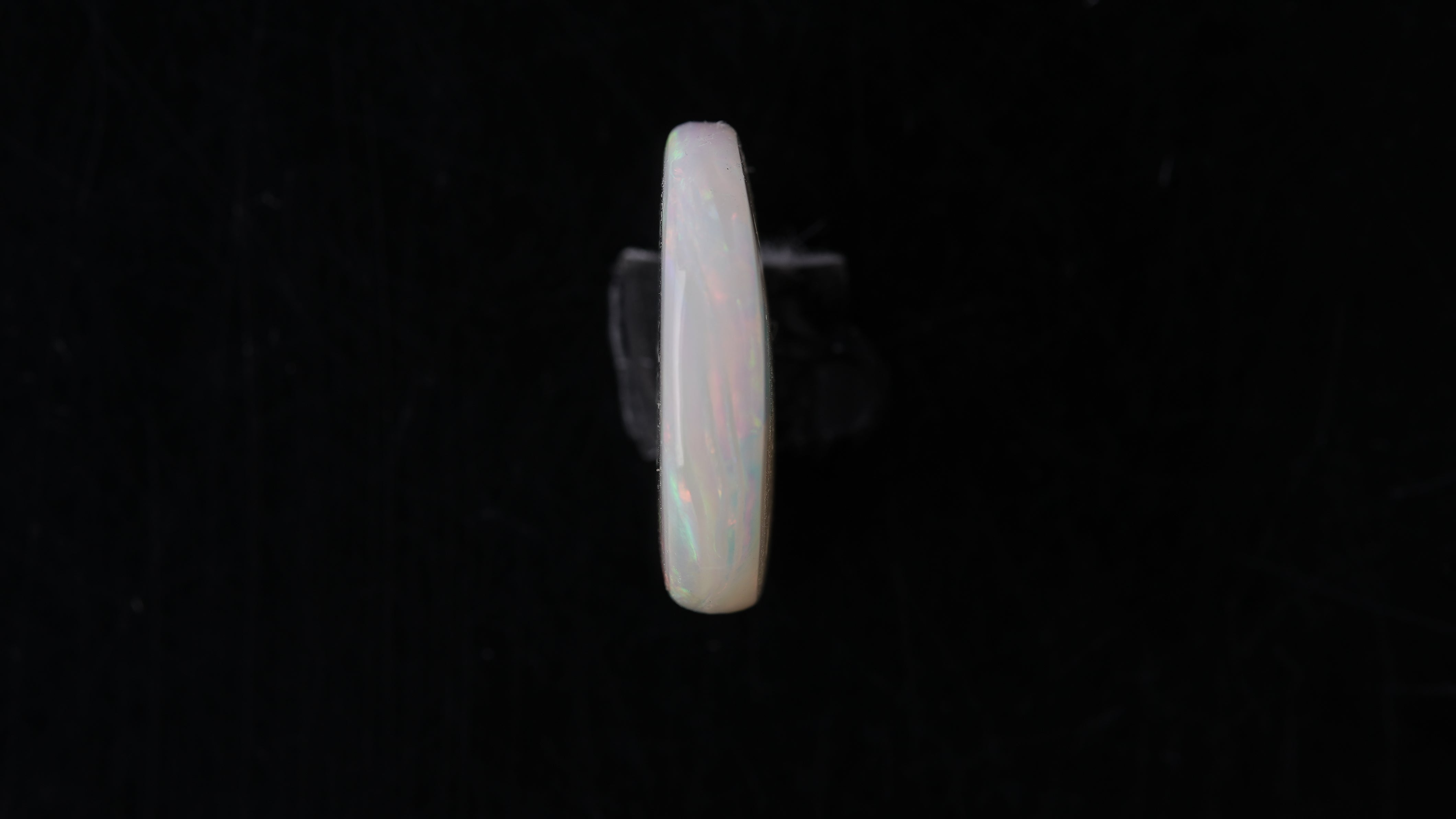 Opal with Fire - 5.92 carats(6.51 ratti)