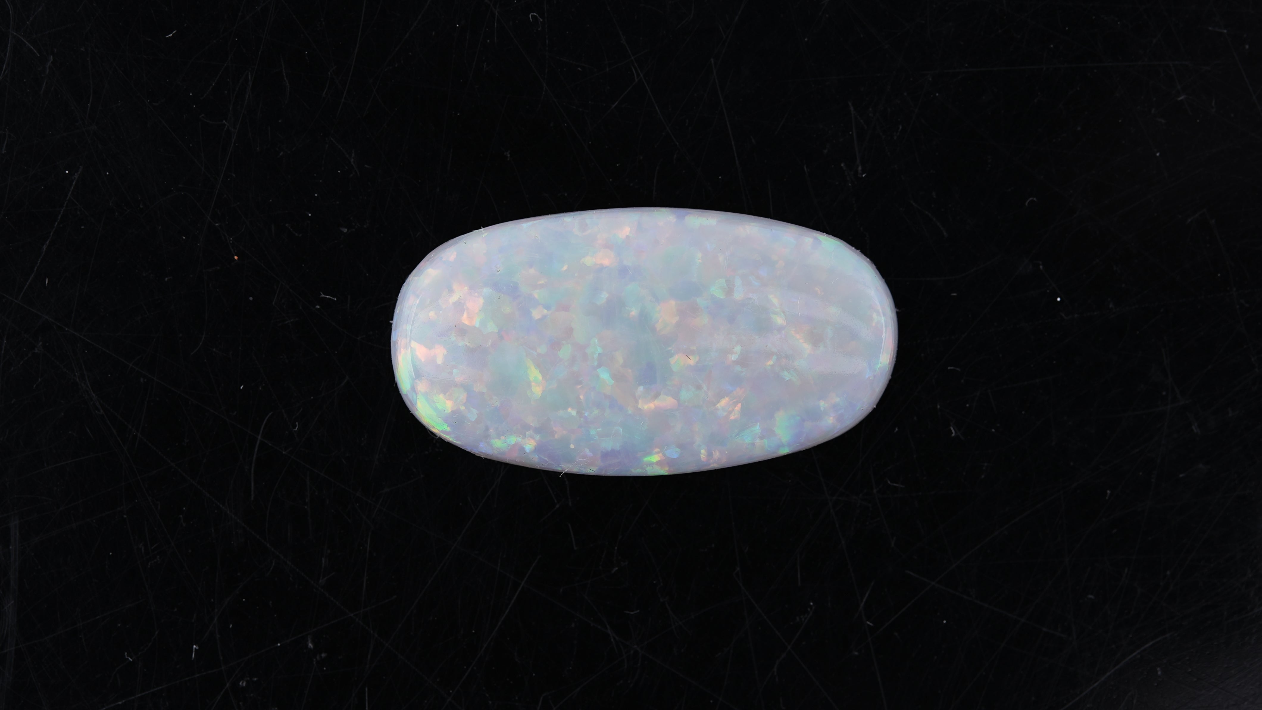 Opal with Fire 5.32carats( 5.85 ratti)