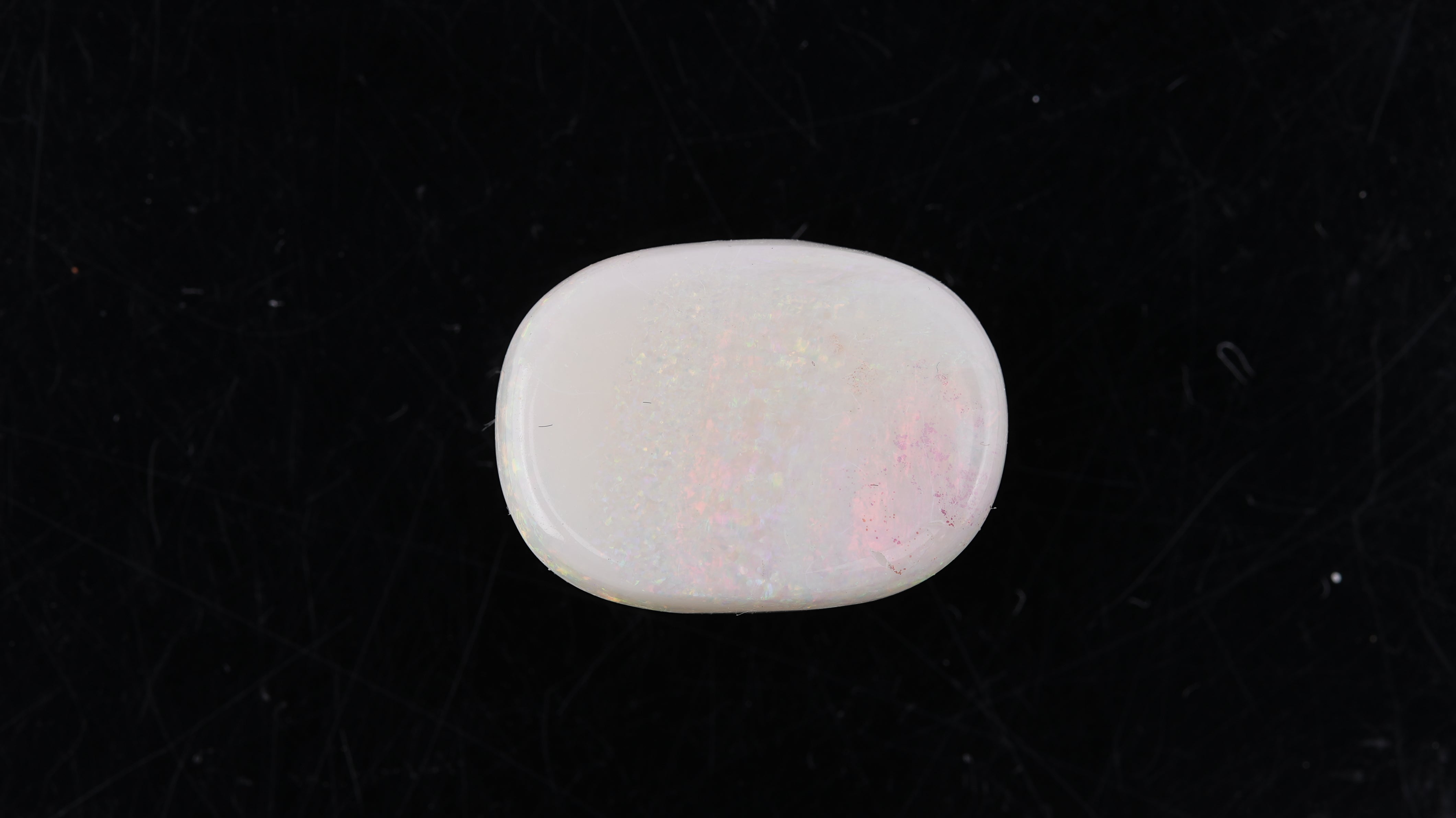 Opal with Fire - 11.23 carats(12.35 ratti)