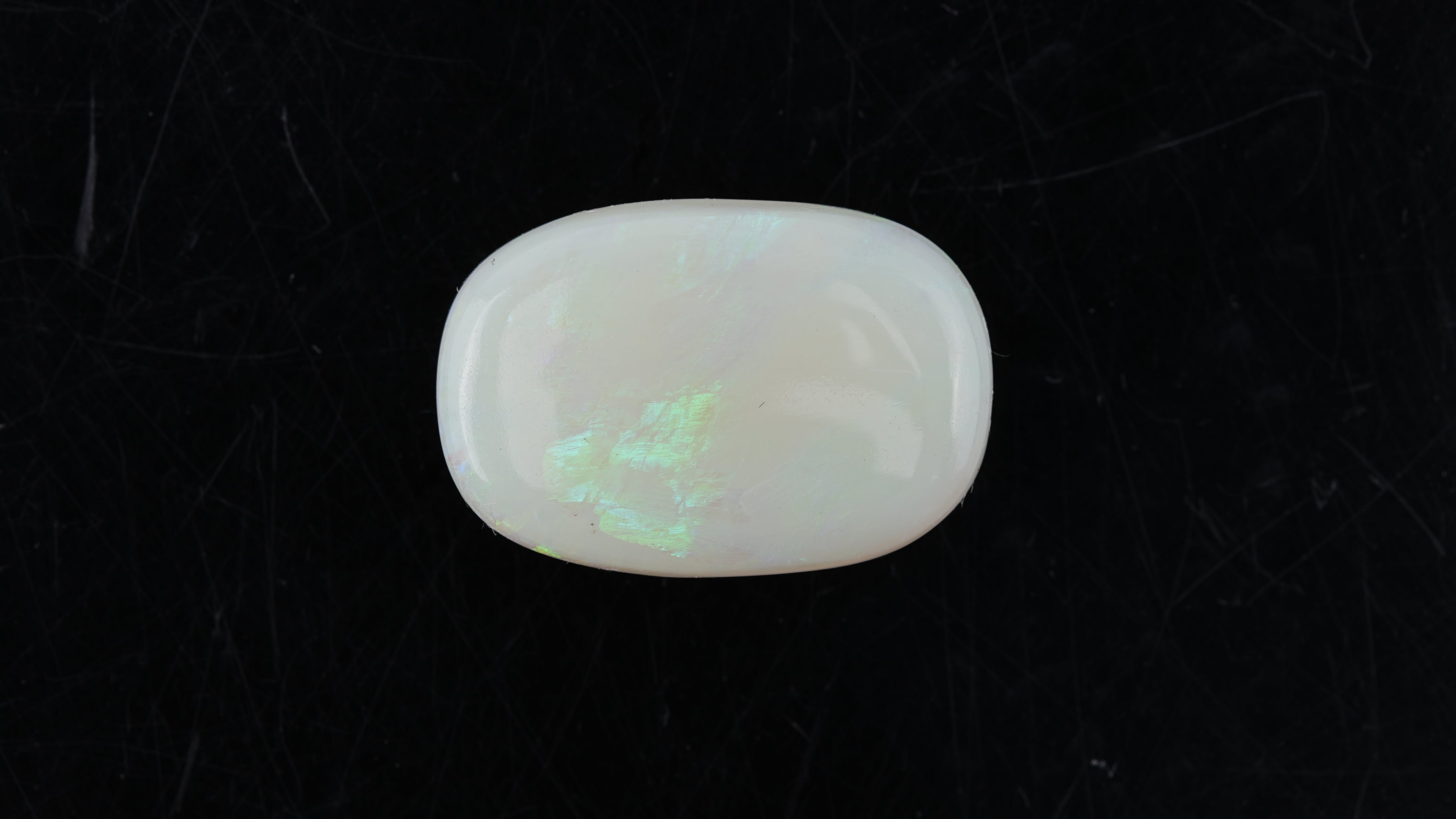 Opal with Fire - 10.74 carats(11.81 ratti)