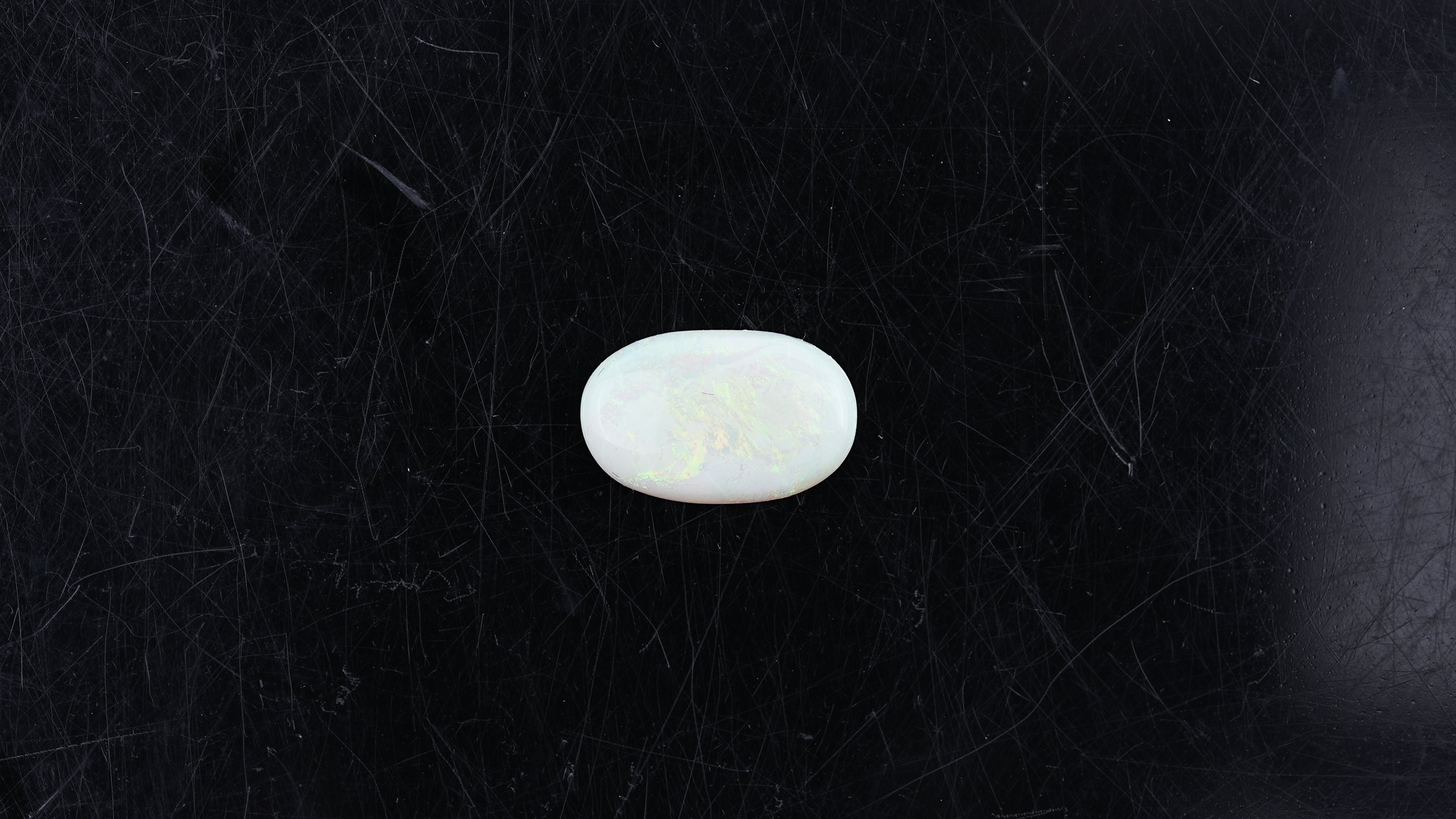 Opal with Fire - 2.82 Carats  (3.102 Ratti)