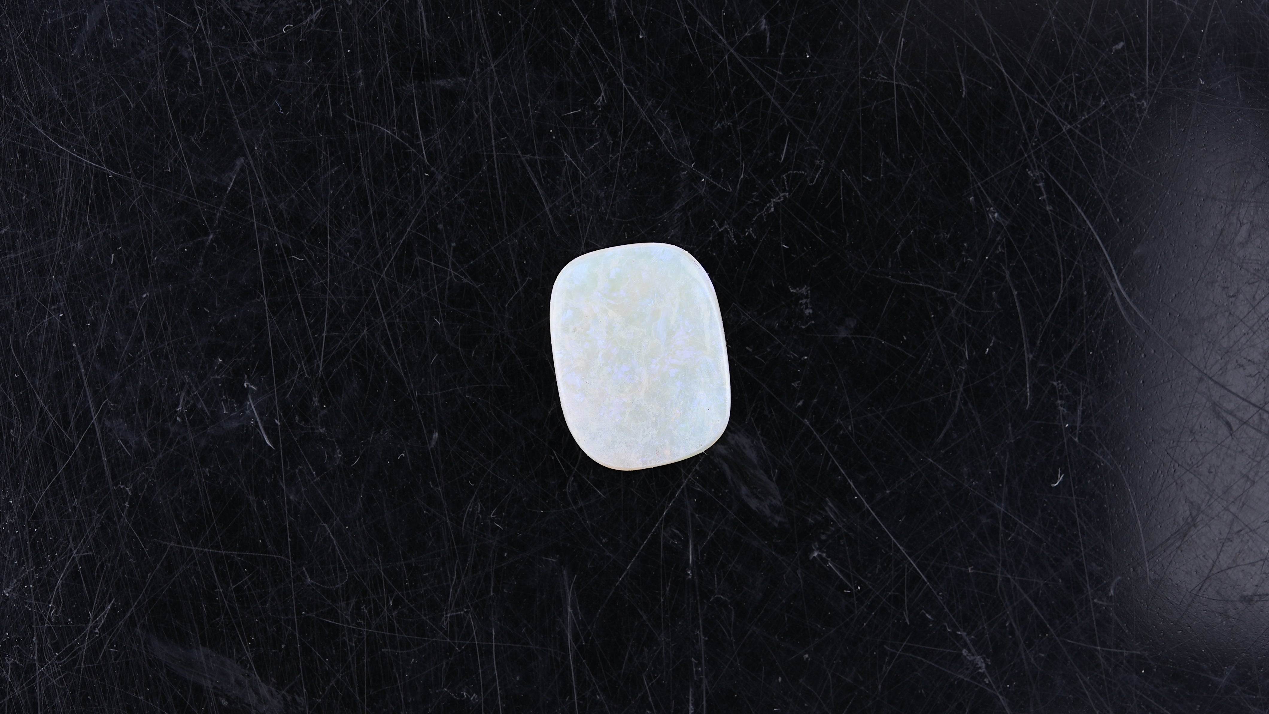 Opal with Fire - 3.54 Carats  (3.894 Ratti)