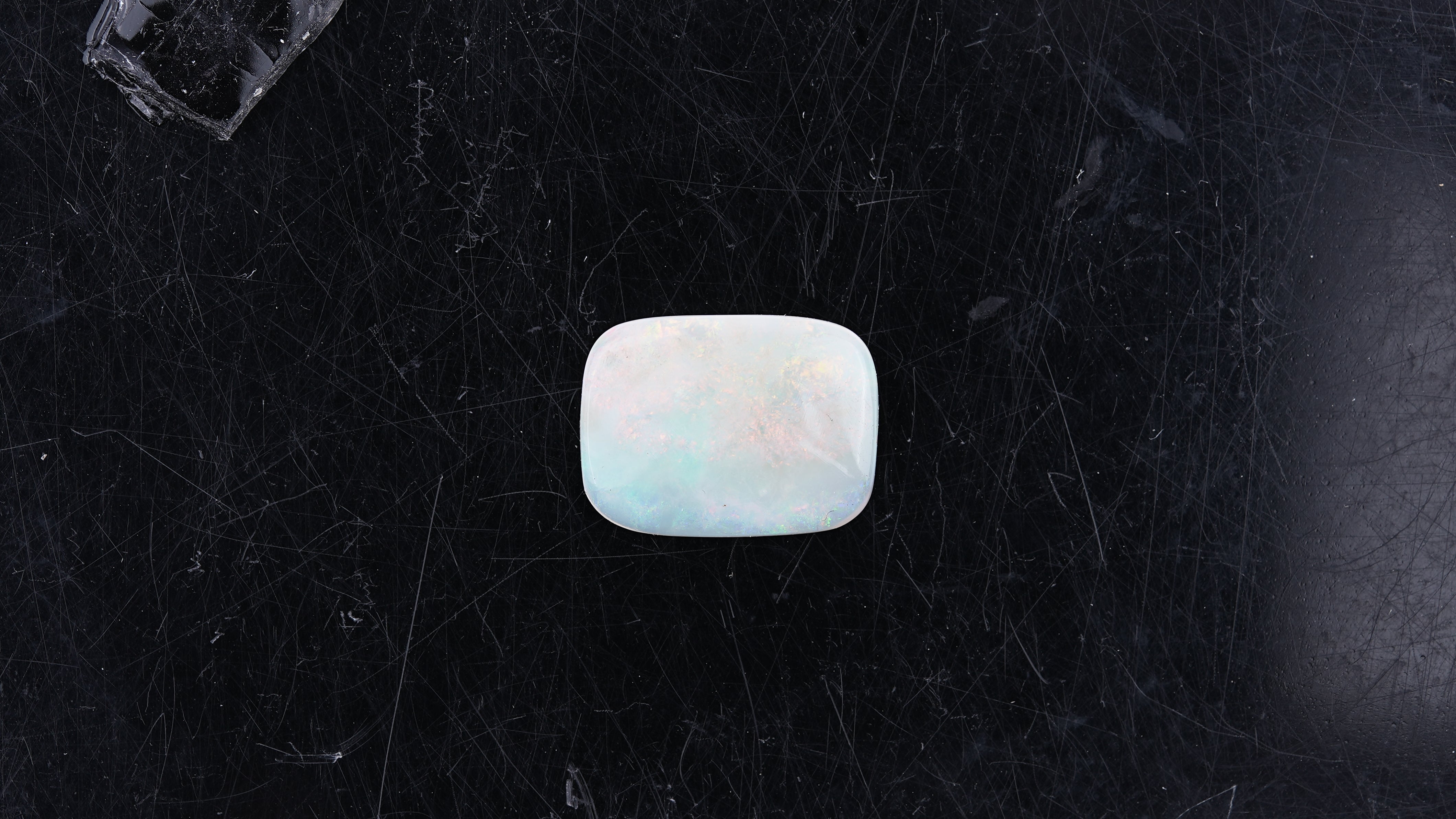 Opal with Fire - 3.47 Carats  (3.817 Ratti)