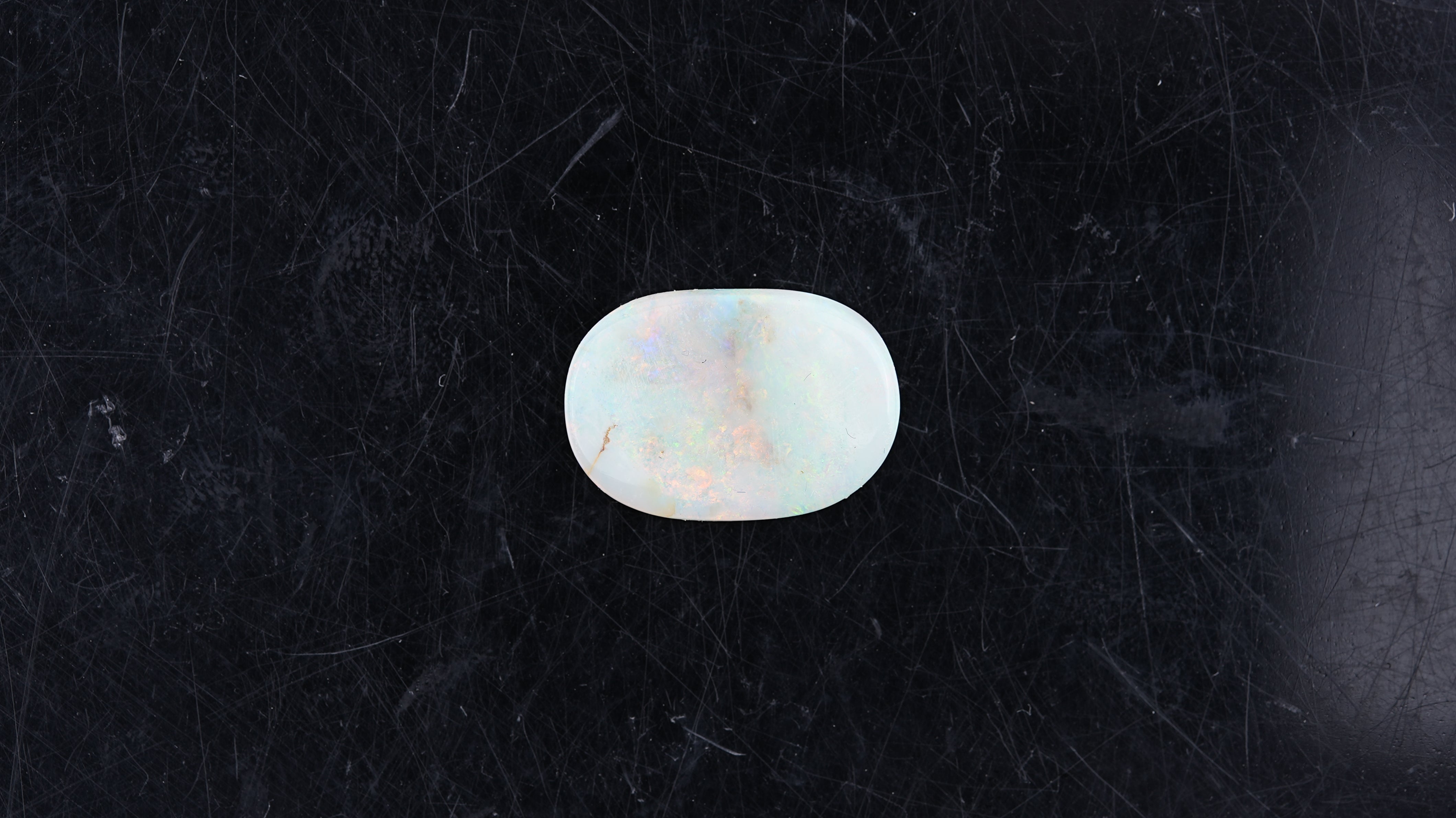 Opal with Fire - 4.41 Carats  (4.851 Ratti)