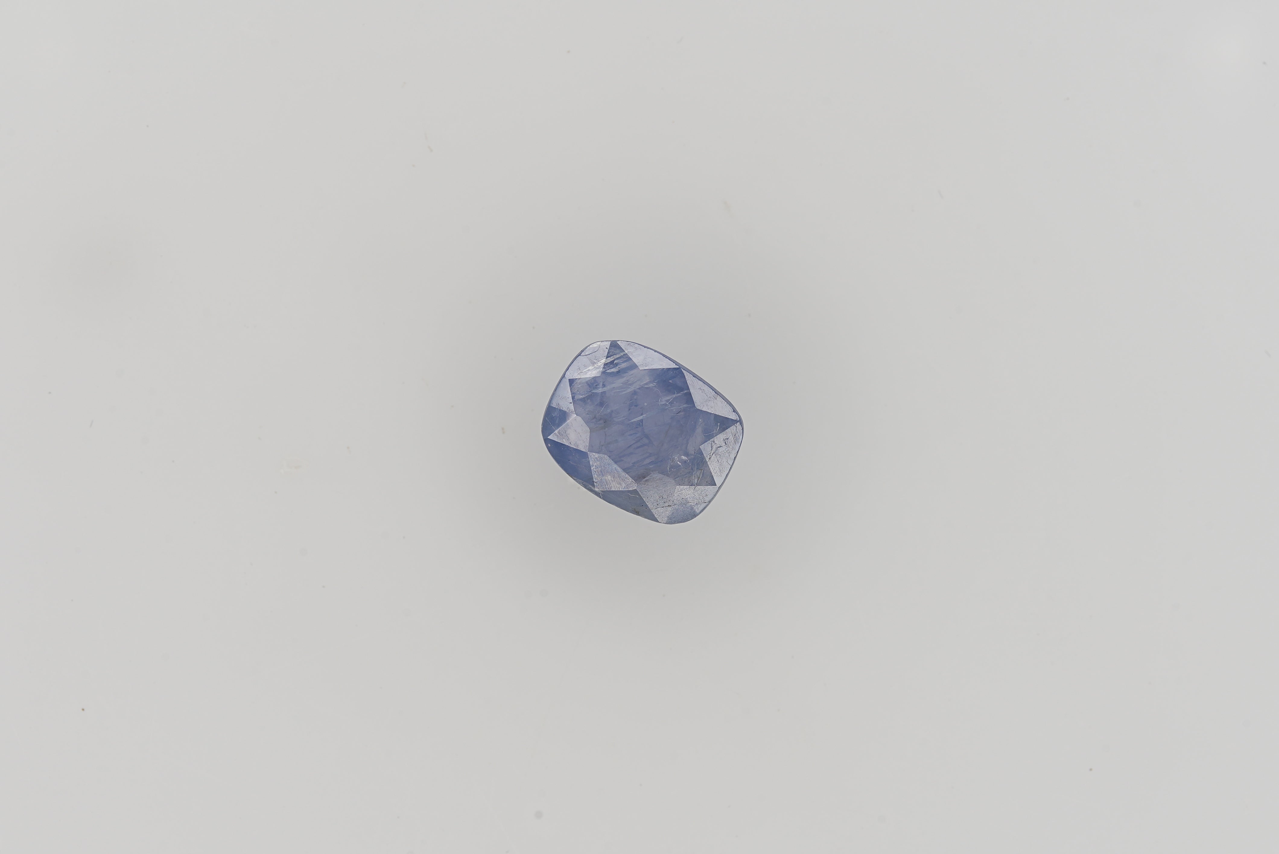 Blue Sapphire - 3.55 Carats  (3.905 Ratti)