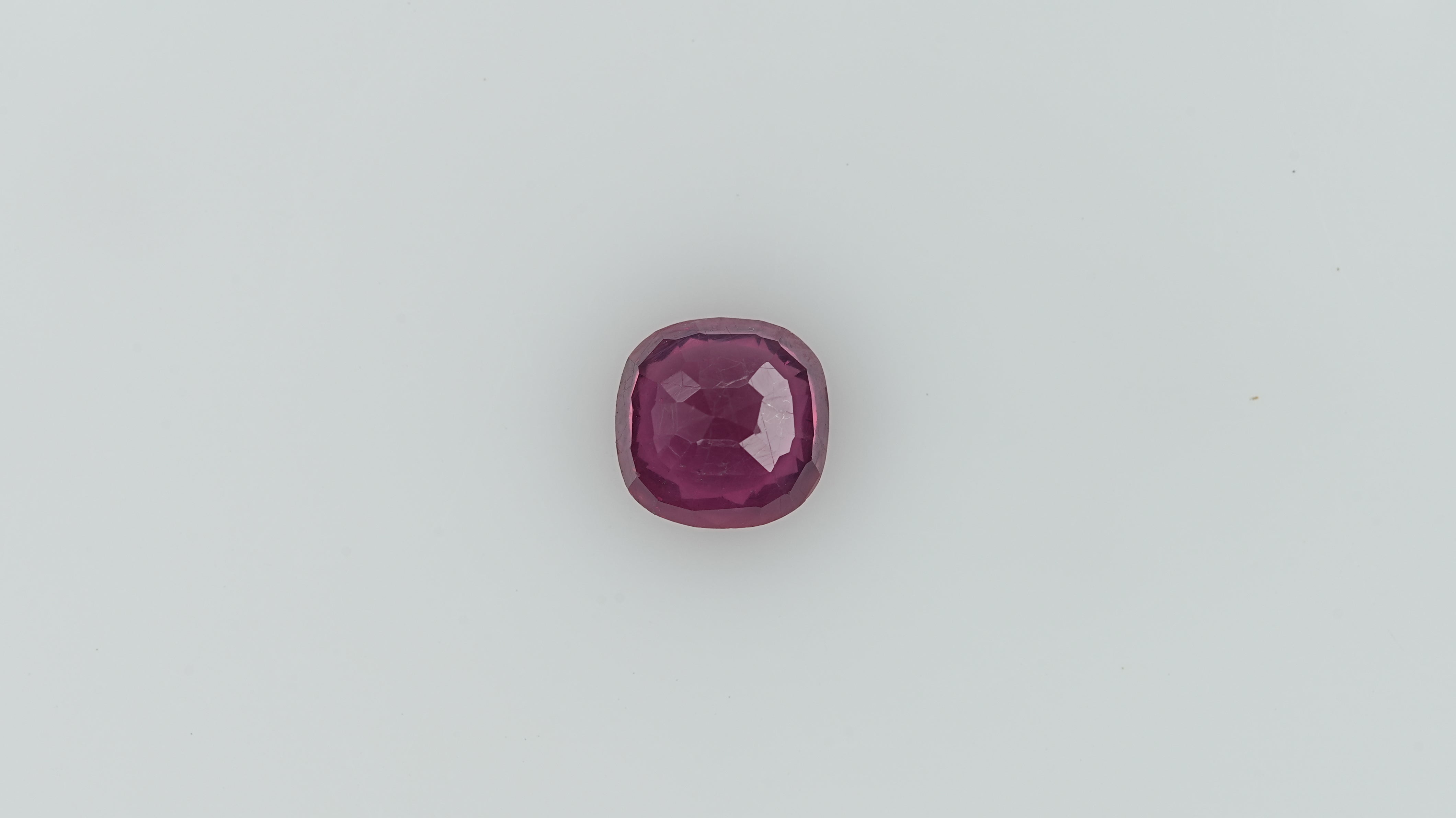 Ruby - 3.6 Carats  (3.96 Ratti)