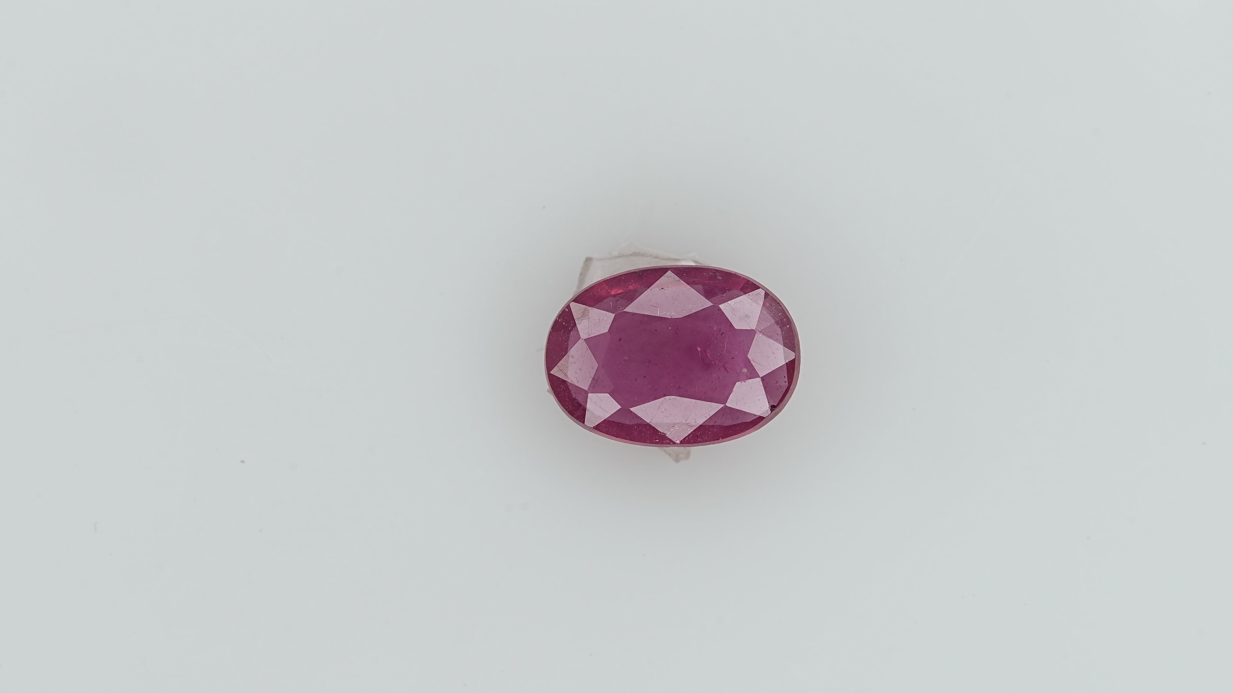 Ruby - 3.67 Carats  (4.037 Ratti)