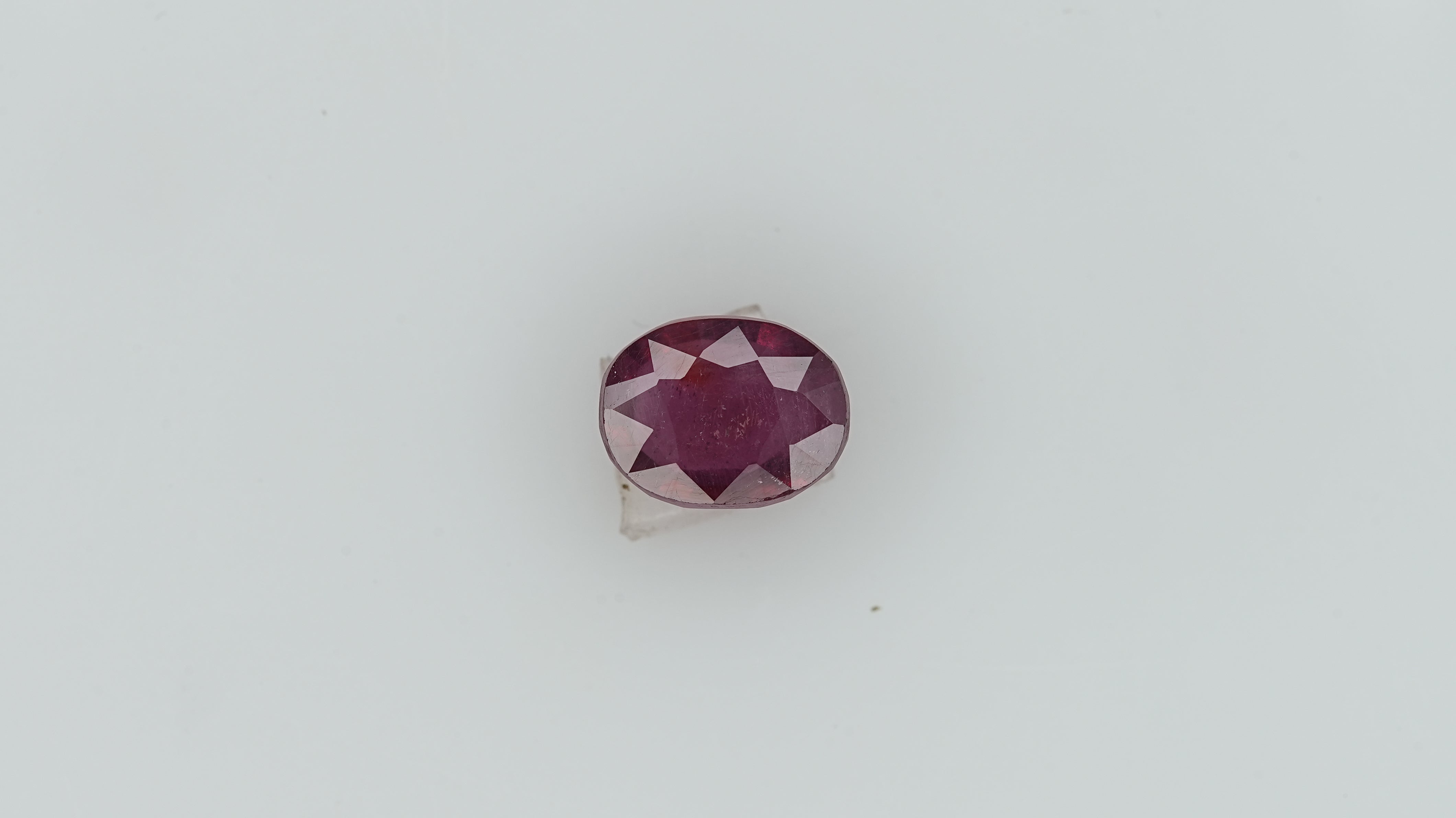 Ruby - 4.13 Carats  (4.543 Ratti)