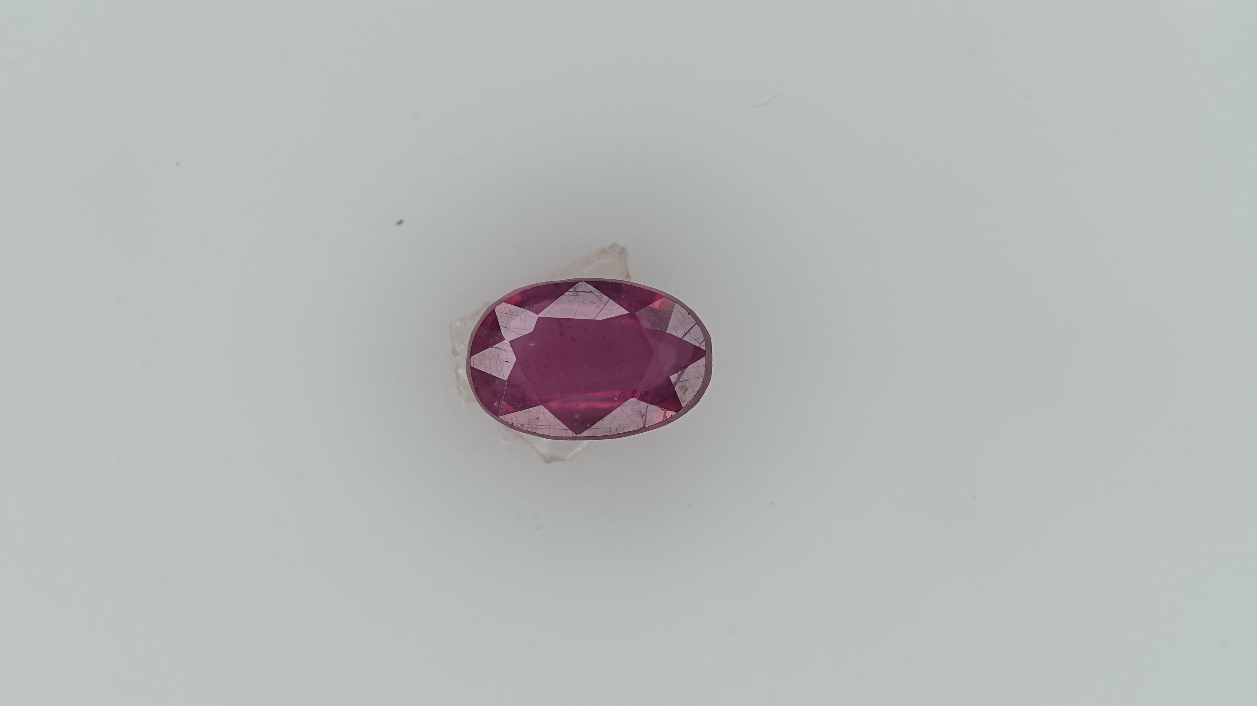 Ruby - 4.04 Carats  (4.444 Ratti)