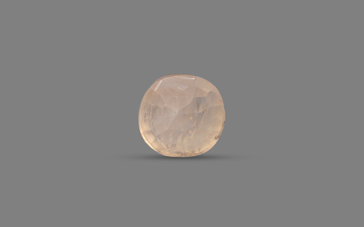 Yellow Sapphire (Pukhraj) – 4.73 Carat / 5.25 Ratti