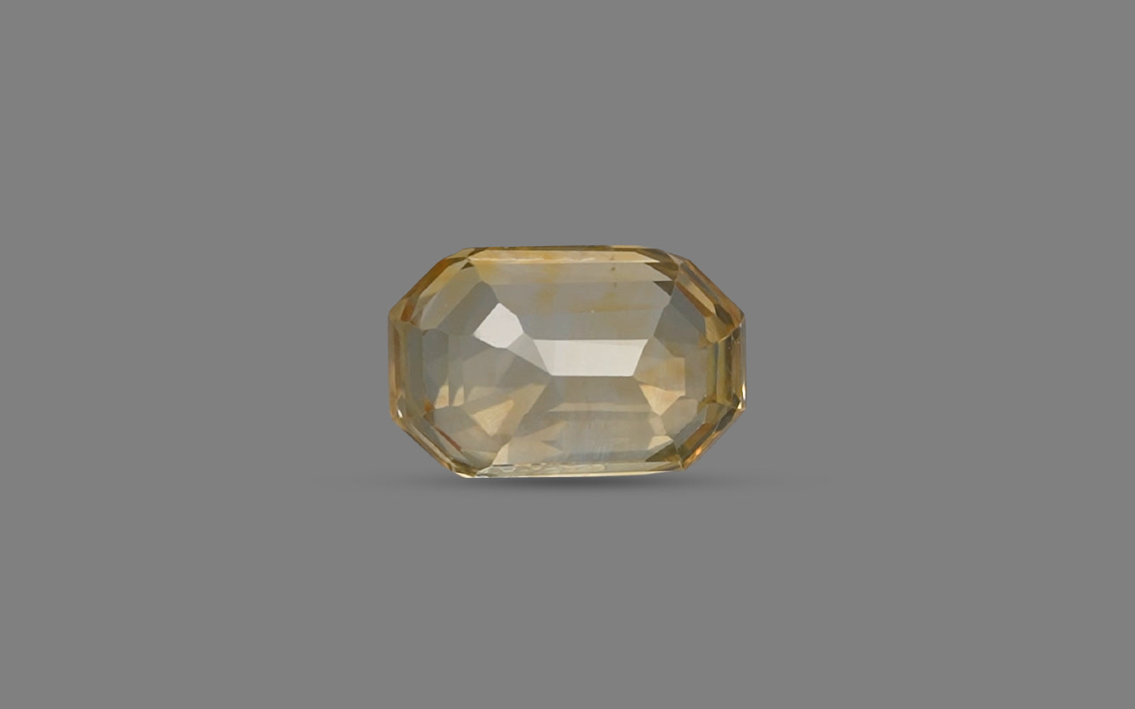 Yellow Sapphire - 4.74 Carats