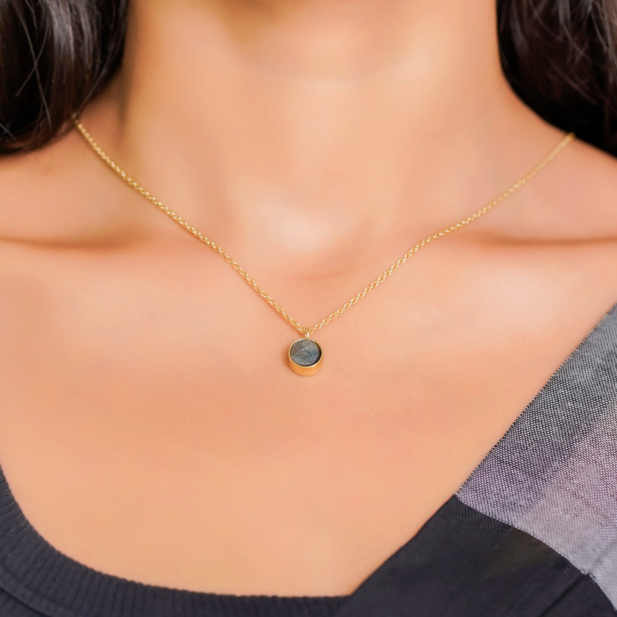 aquarius zodiac pendant necklace labradorite birthstone charm