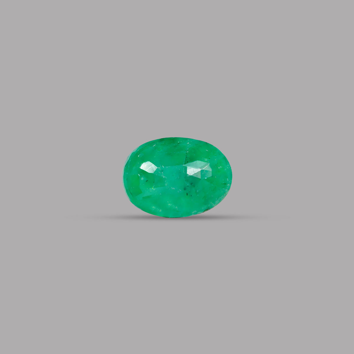 Emerald (Panna) – 7.12 Carat / 7.8 Ratti [GM09713]