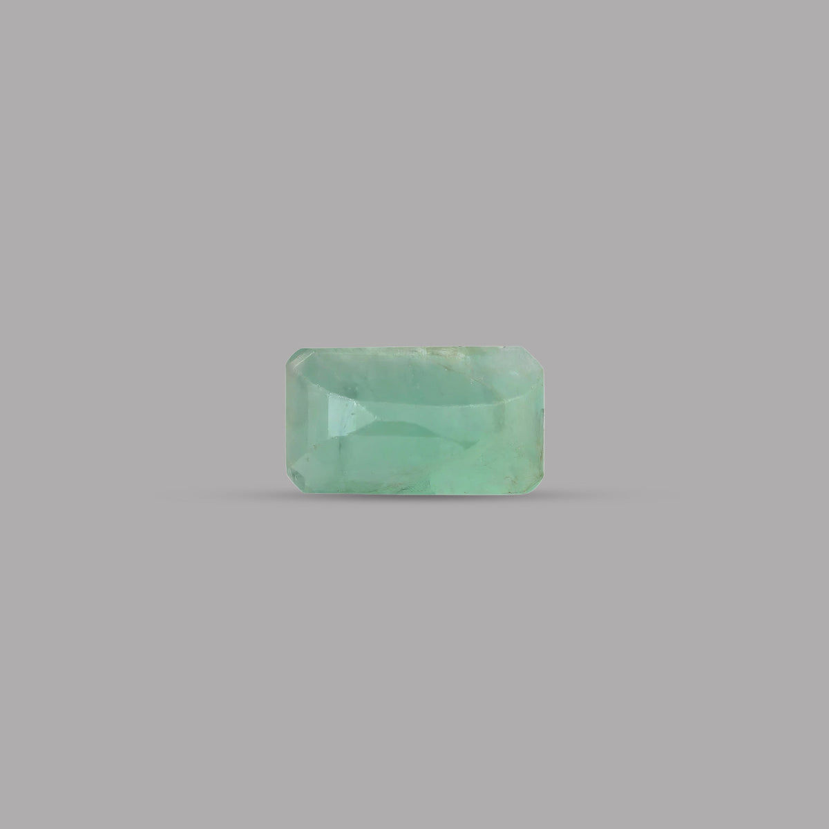 Emerald (Panna) – 4.22 Carat / 4.6 Ratti [GM02409]