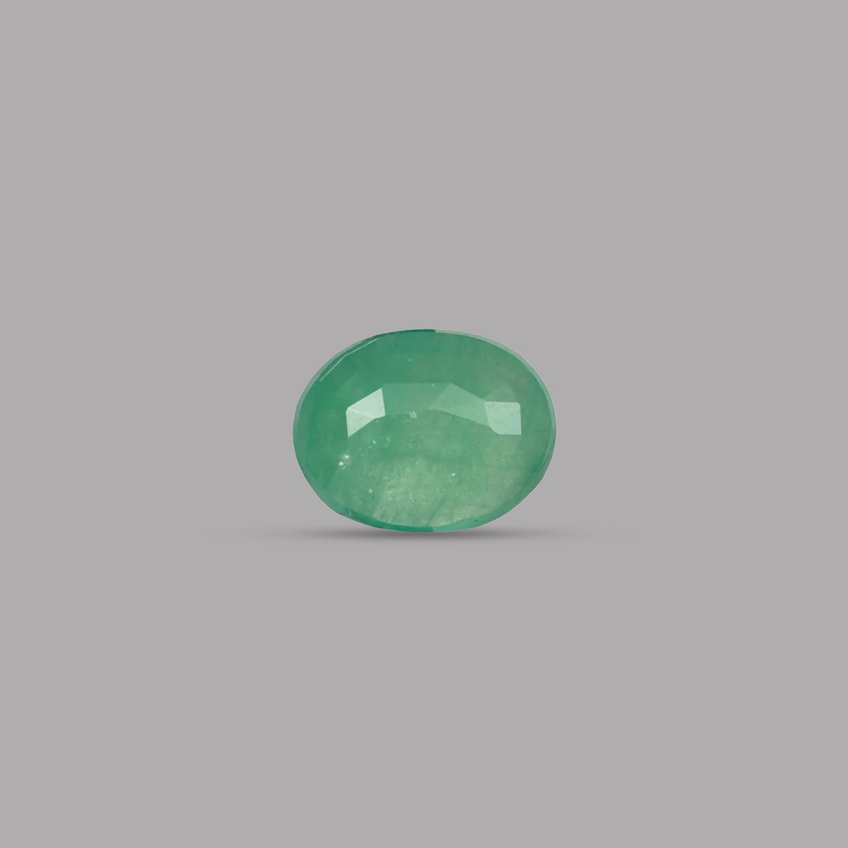 Emerald (Panna) – 5.35 Carat / 5.9 Ratti [GM09601]