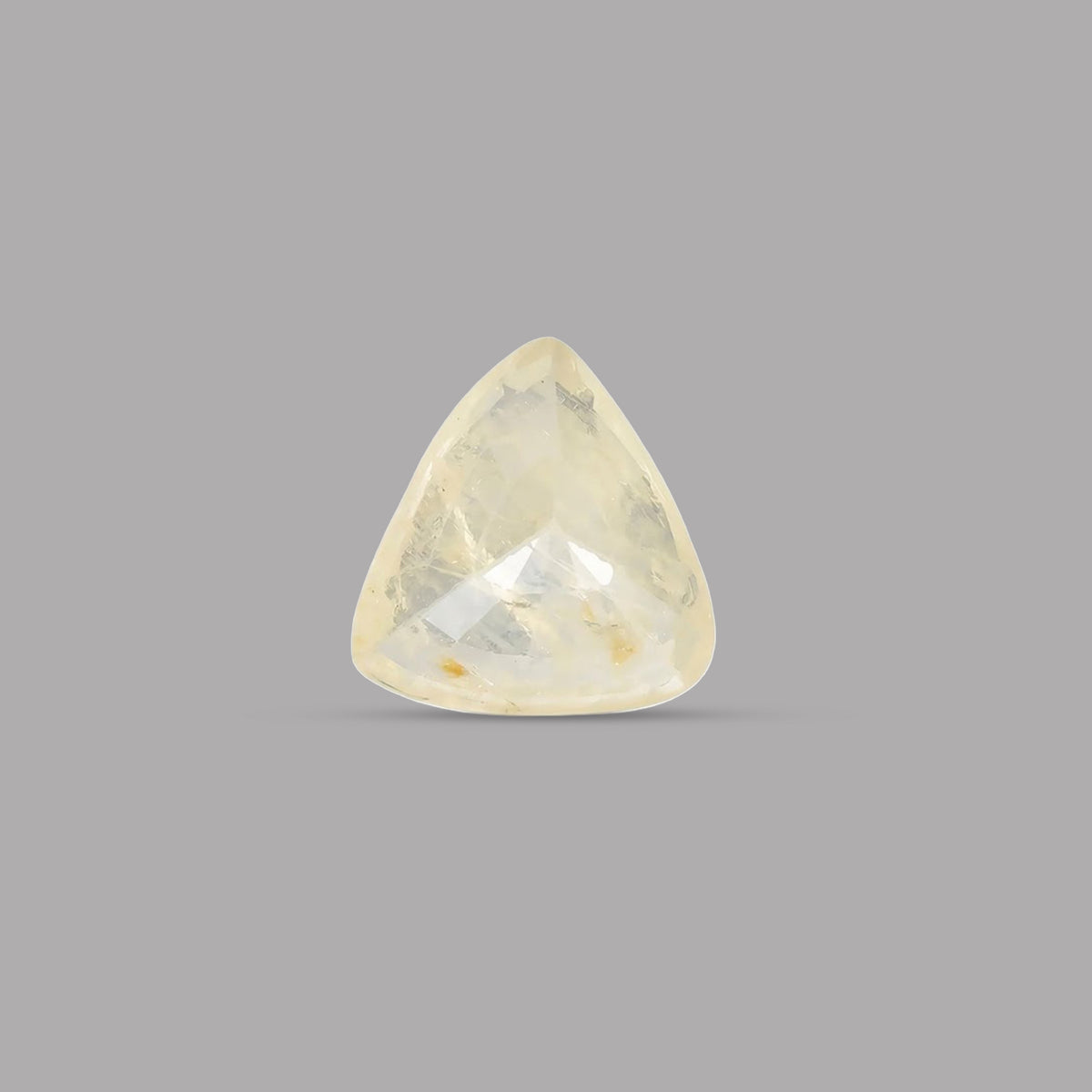Yellow Sapphire (Pukhraj) – 4.81 Carat / 5.3 Ratti [GM02225]