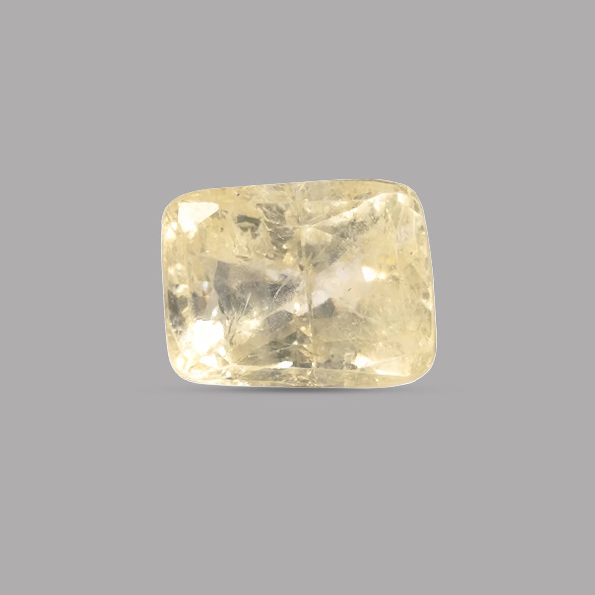 Yellow Sapphire (Pukhraj) – 6.3 Carat / 6.9 Ratti [GM08075]