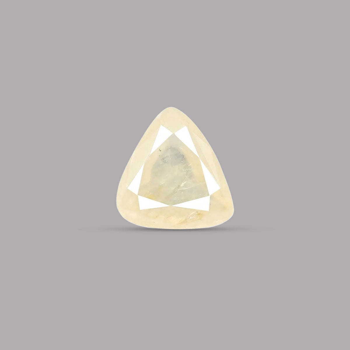 Yellow Sapphire (Pukhraj) – 4.81 Carat / 5.3 Ratti [GM02225]