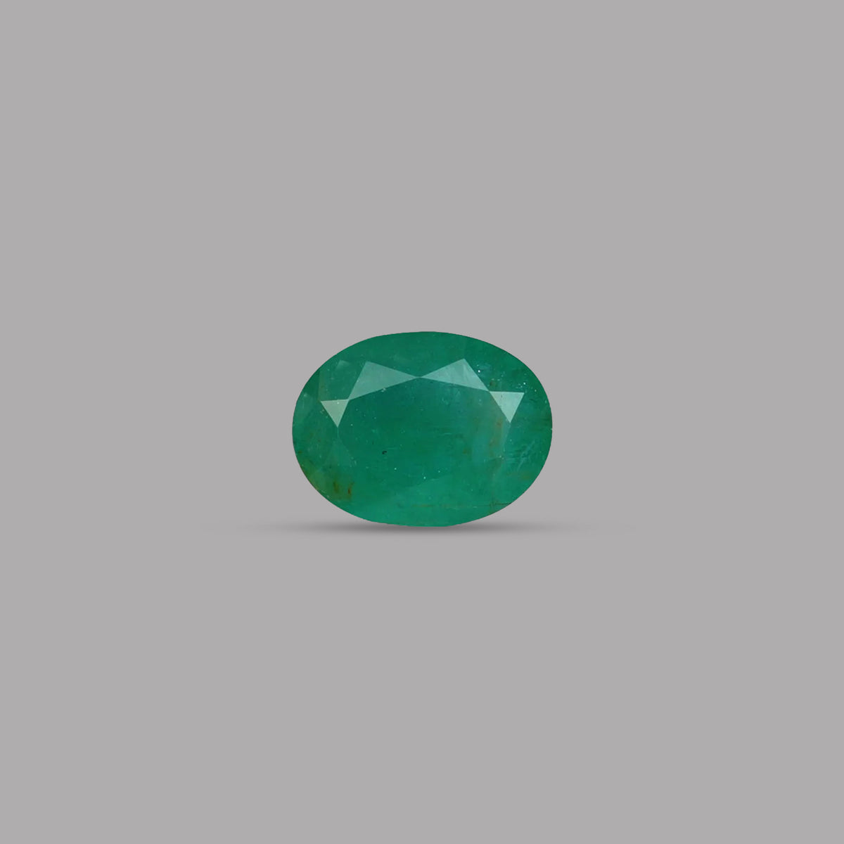 Emerald (Panna) – 4.03 Carat / 4.4 Ratti [GM09854]