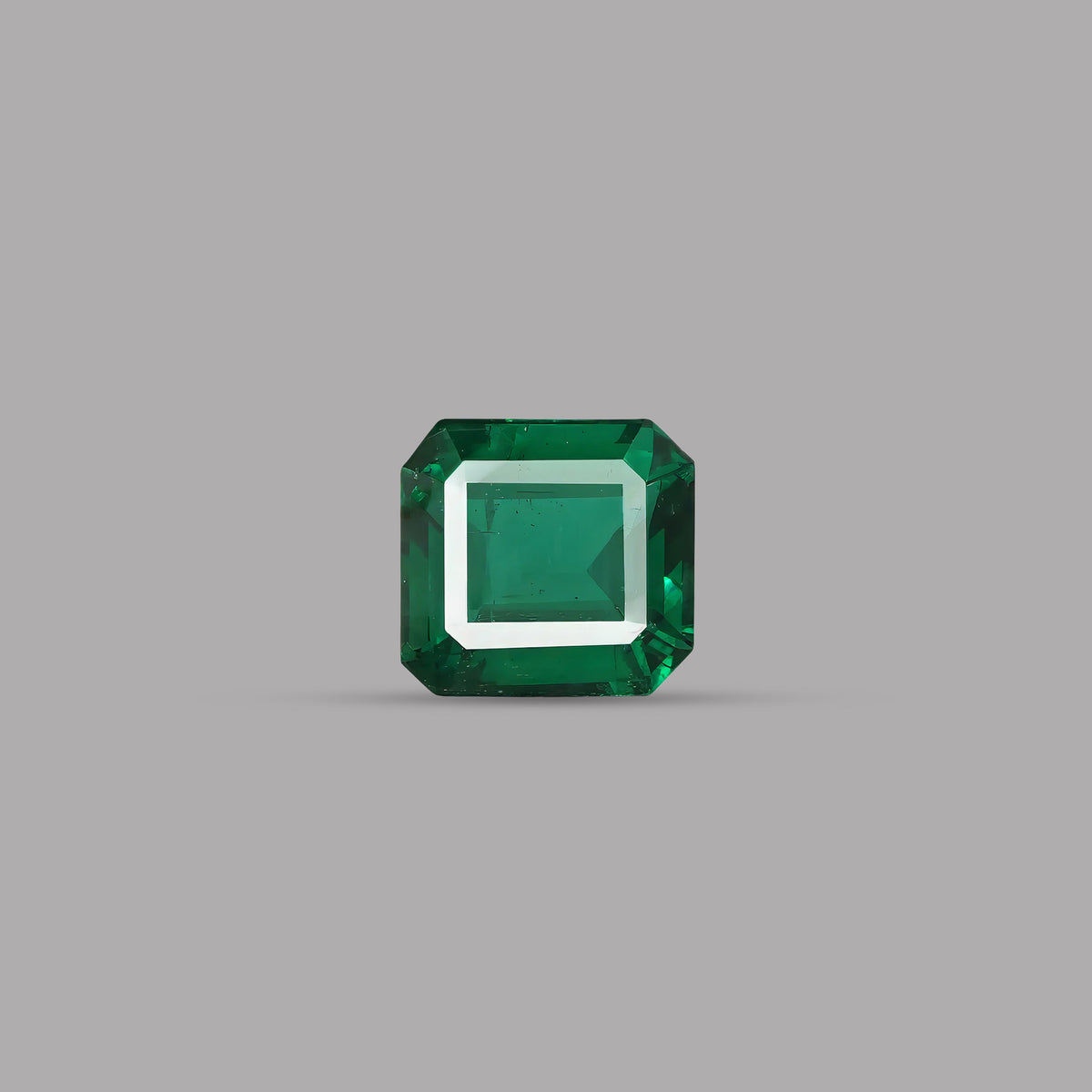 Emerald (Panna) – 5.39 Carat / 5.9 Ratti [GM_110]