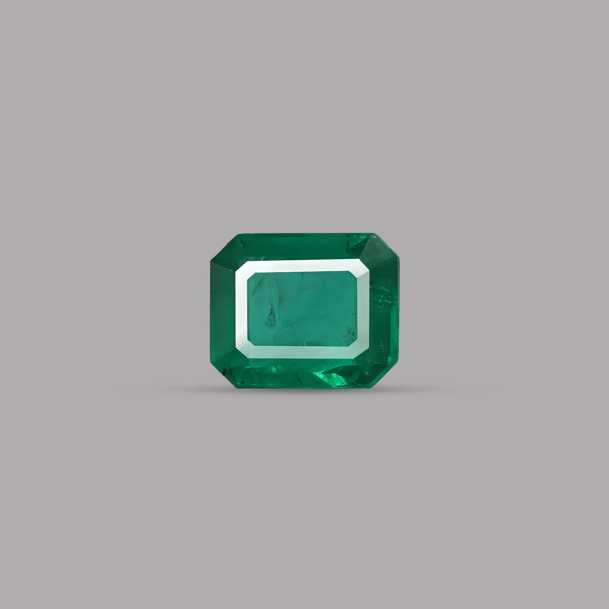 Emerald (Panna) – 4.42 Carat / 4.9 Ratti [GM_114]