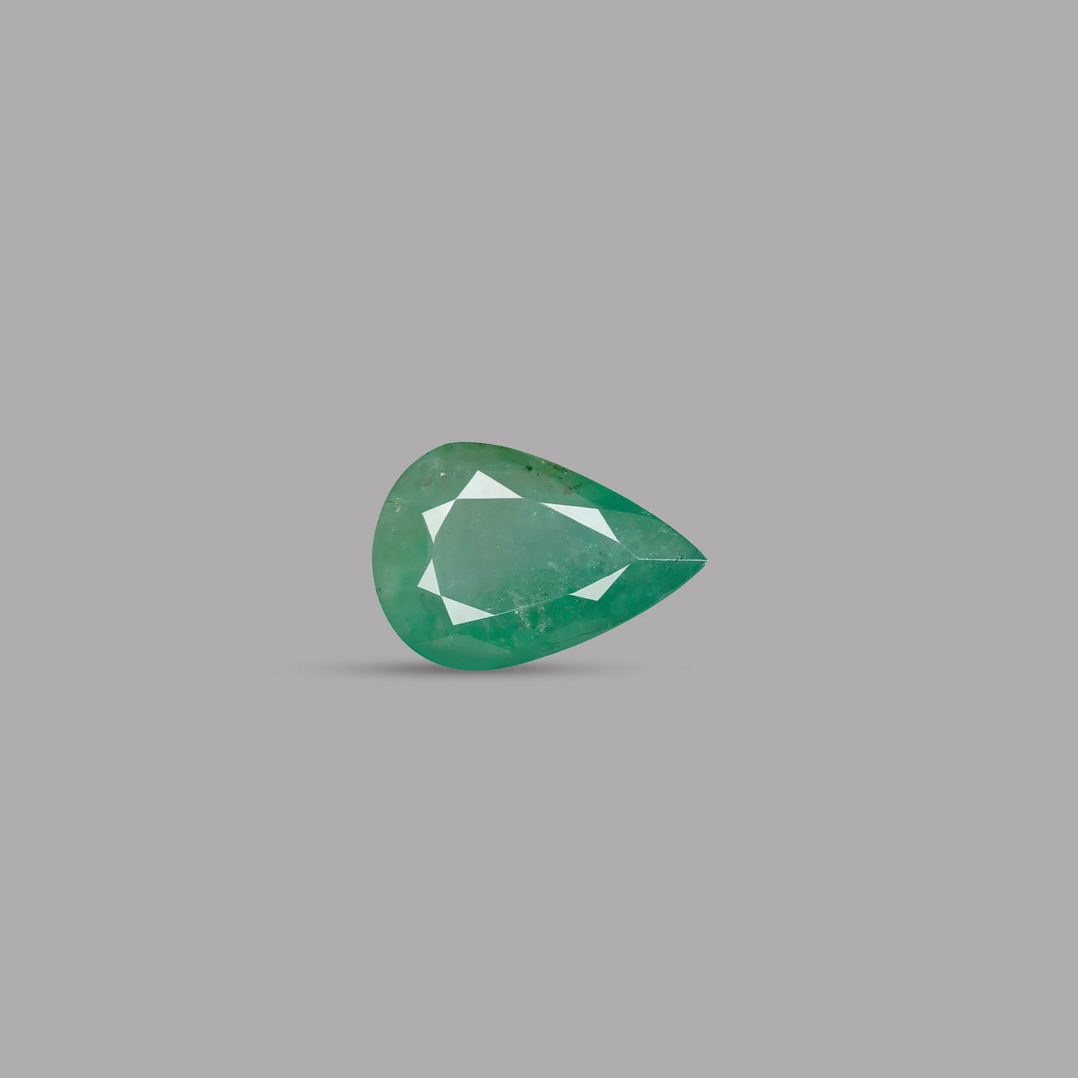 Emerald (Panna) – 4.22 Carat / 4.6 Ratti [GM02228]