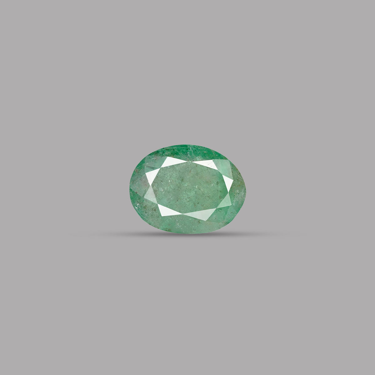 Emerald (Panna) – 4.42 Carat / 4.9 Ratti [GM02312]