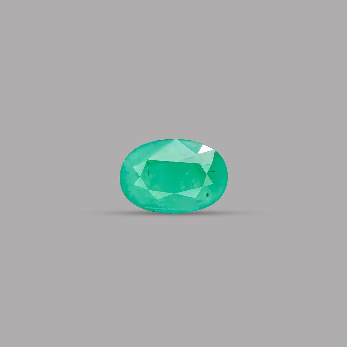 Emerald (Panna) – 5.3 Carat / 5.8 Ratti [GM09716]