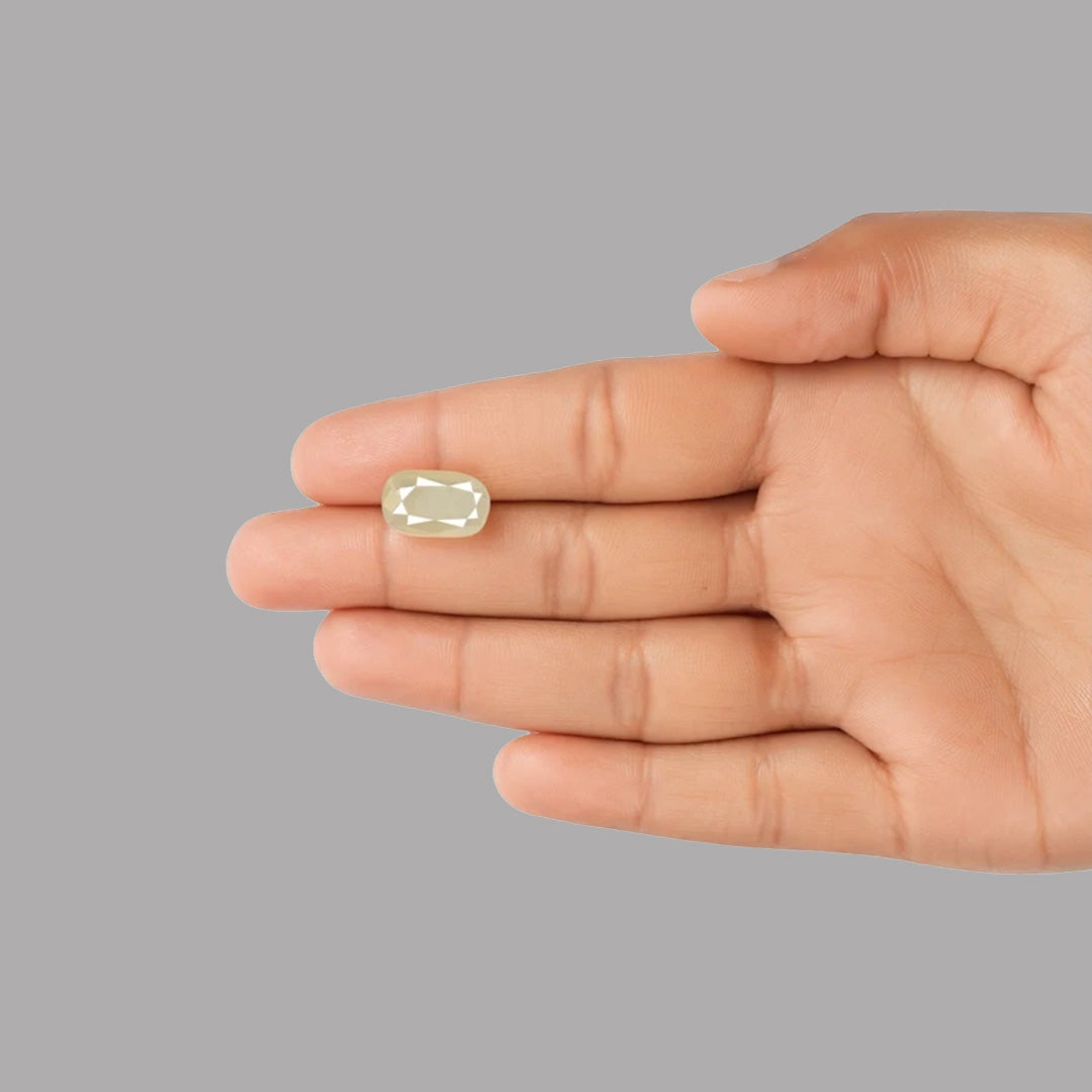 Yellow Sapphire (Pukhraj) – 10.51 Carat / 11.6 Ratti [GM02213]