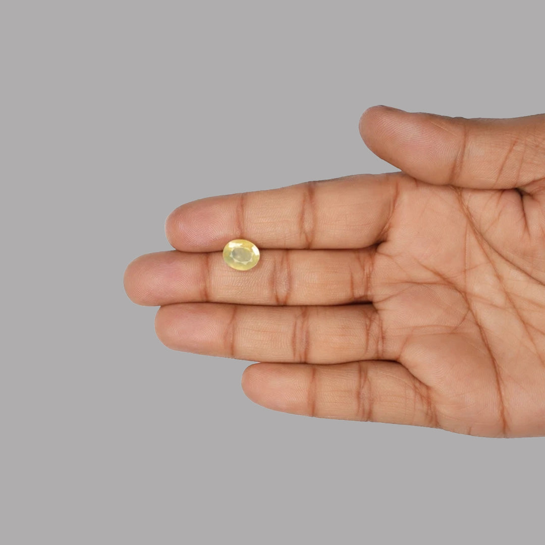 Yellow Sapphire (Pukhraj) – 4.55 Carat / 5 Ratti [GM08050]