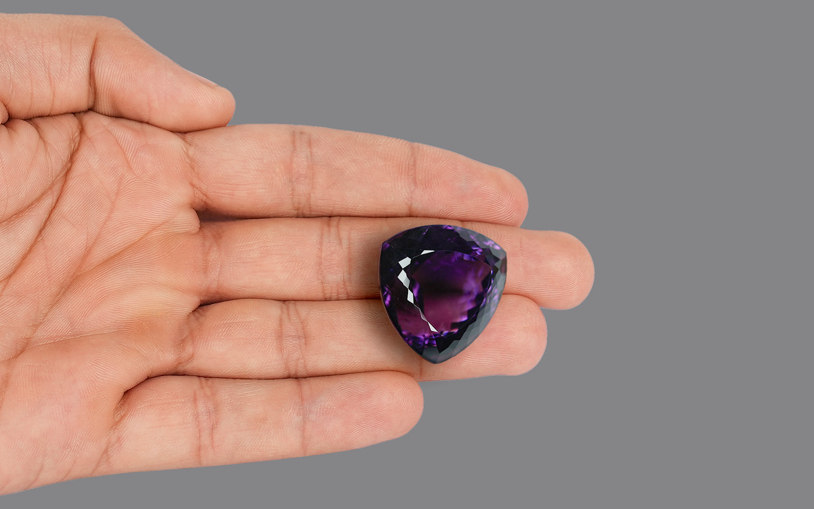 AMETHYST (104.46 Carat)