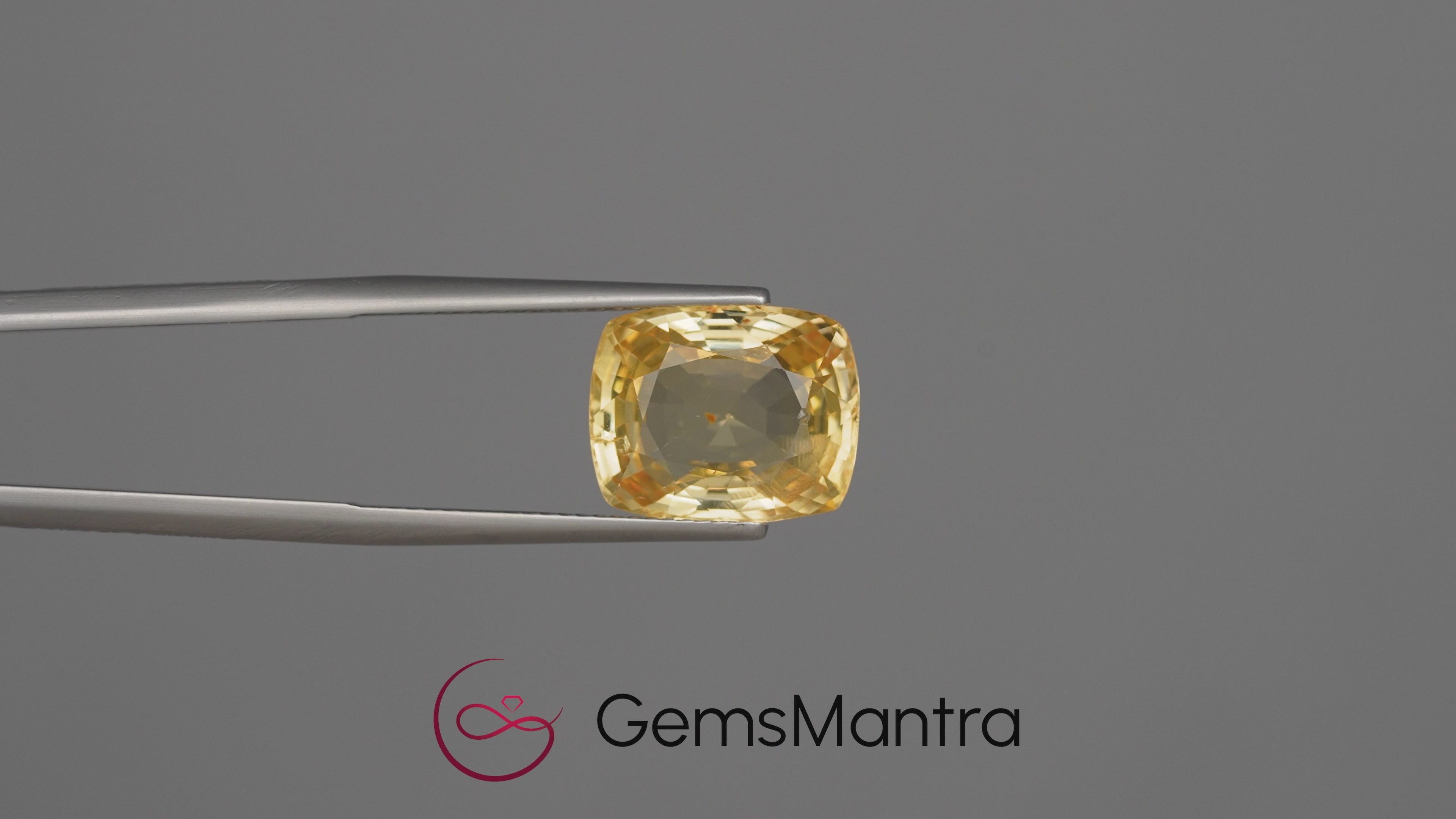 Yellow Sapphire - 8.89 Carats