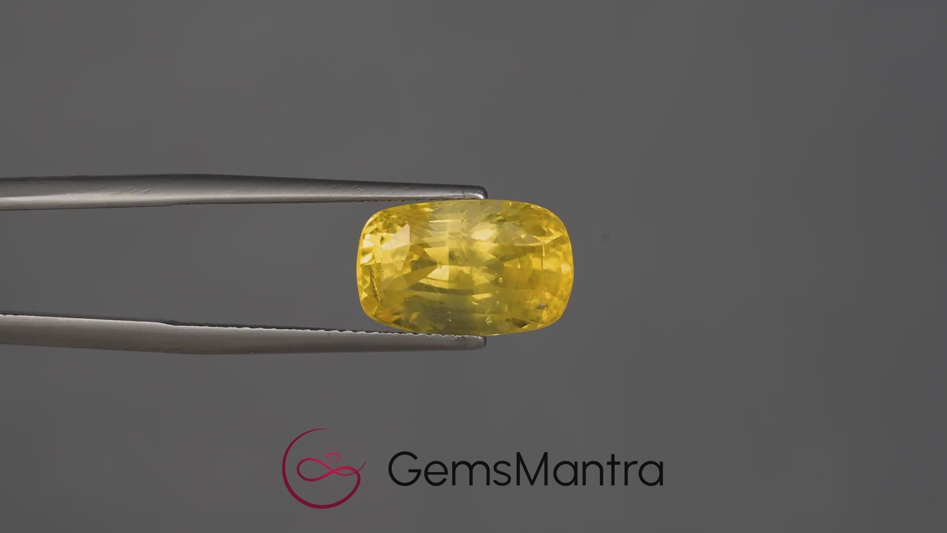 Yellow Sapphire - 7.86 Carats