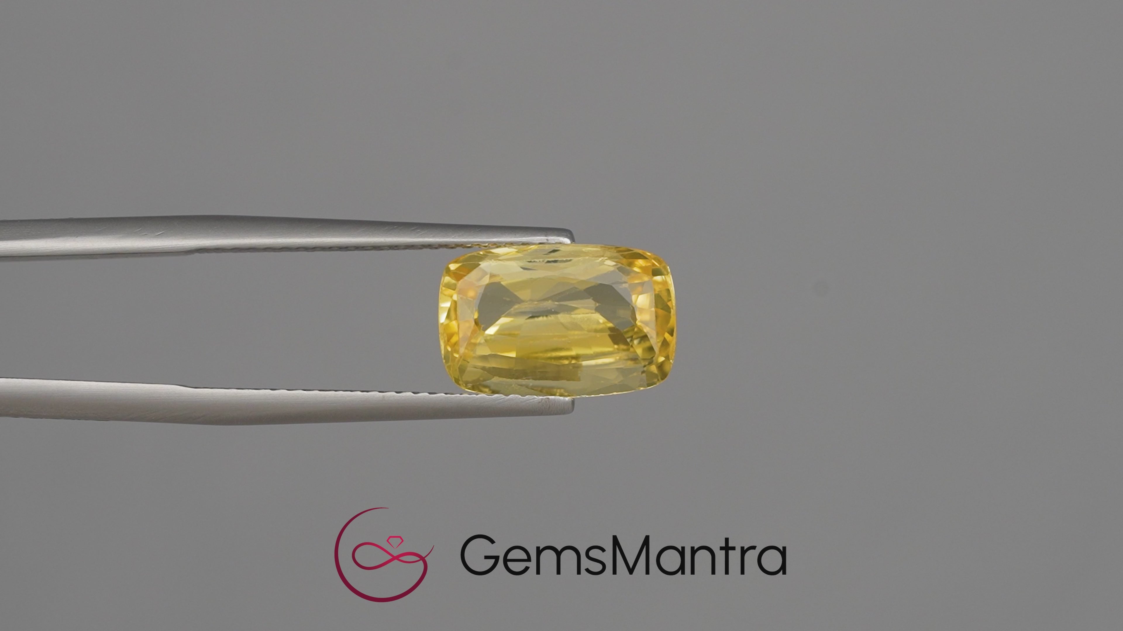 Yellow Sapphire - 4.79 Carats