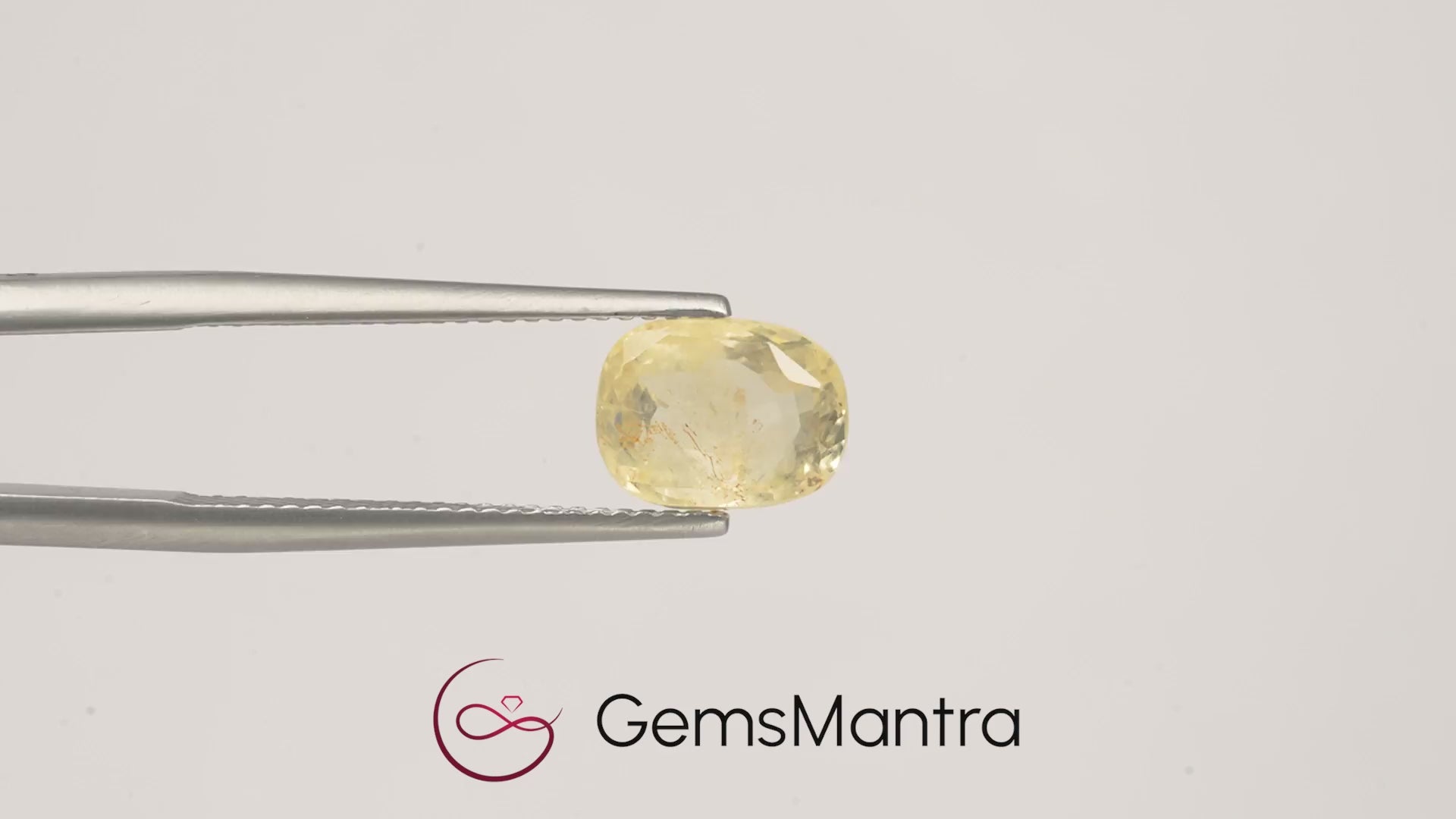 Yellow Sapphire (Pukhraj) – 3.9 Carat / 4.3 Ratti [R036]