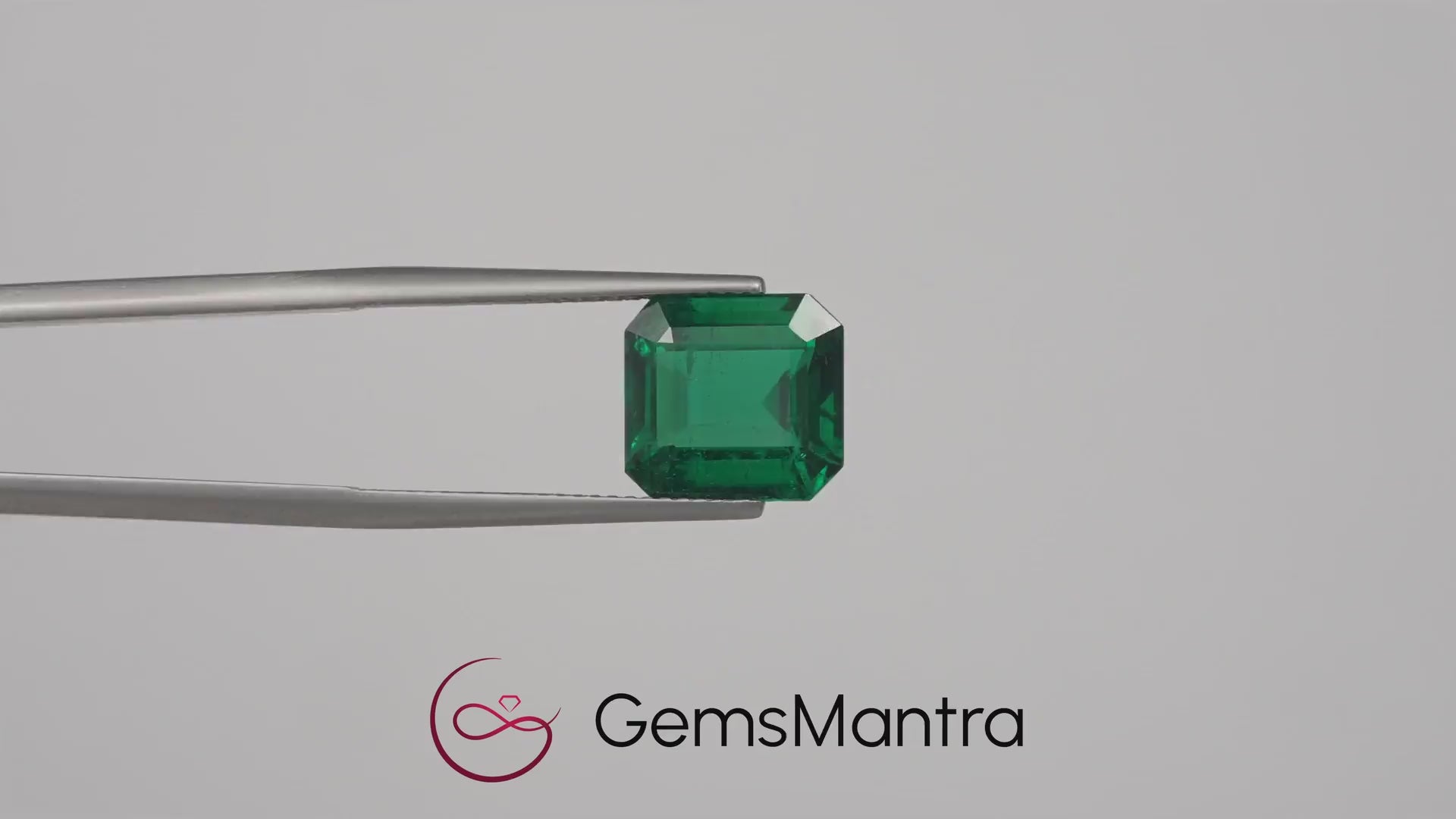 Emerald (Panna) – 5.39 Carat / 5.9 Ratti [GM_110]