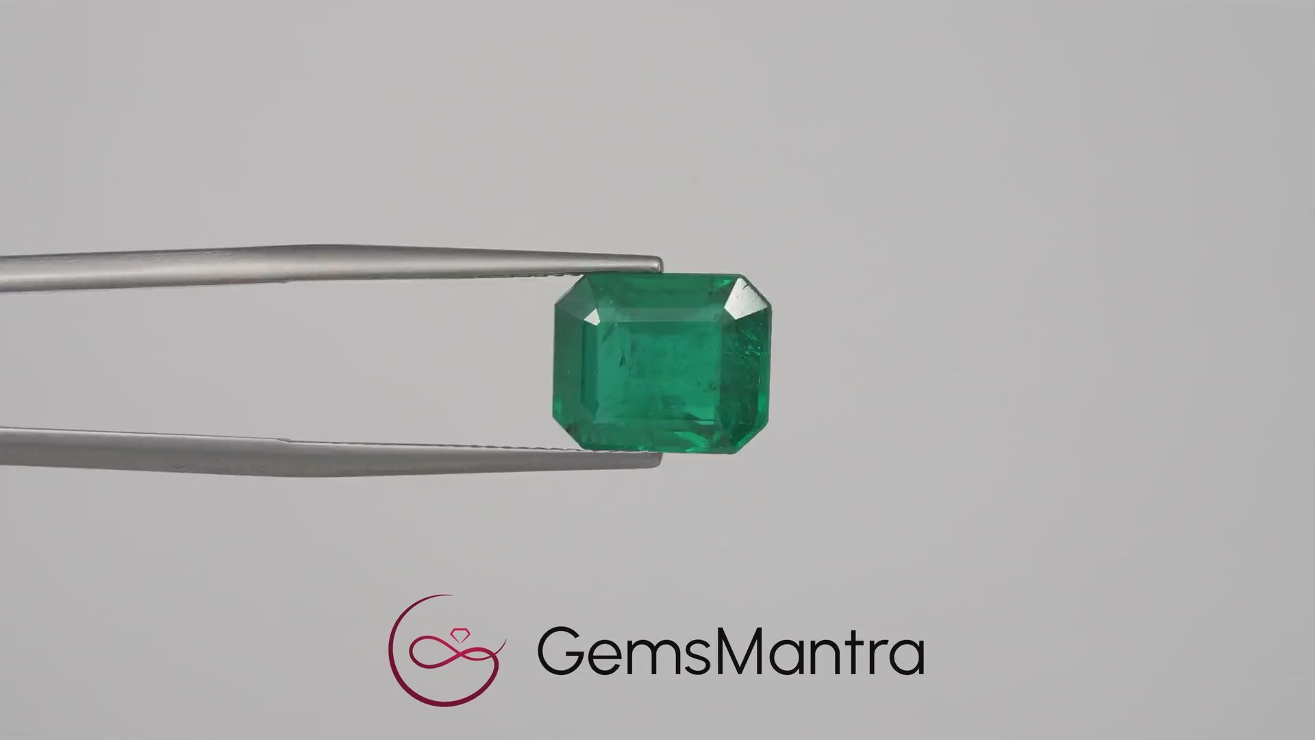 Emerald (Panna) – 4.42 Carat / 4.9 Ratti [GM_114]