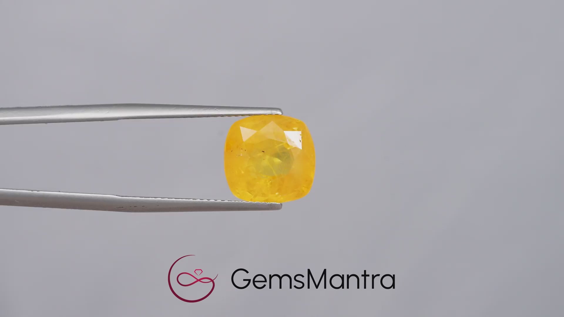 Yellow Sapphire (Pukhraj) – 8.76 Carat / 9.6 Ratti [GM10106]