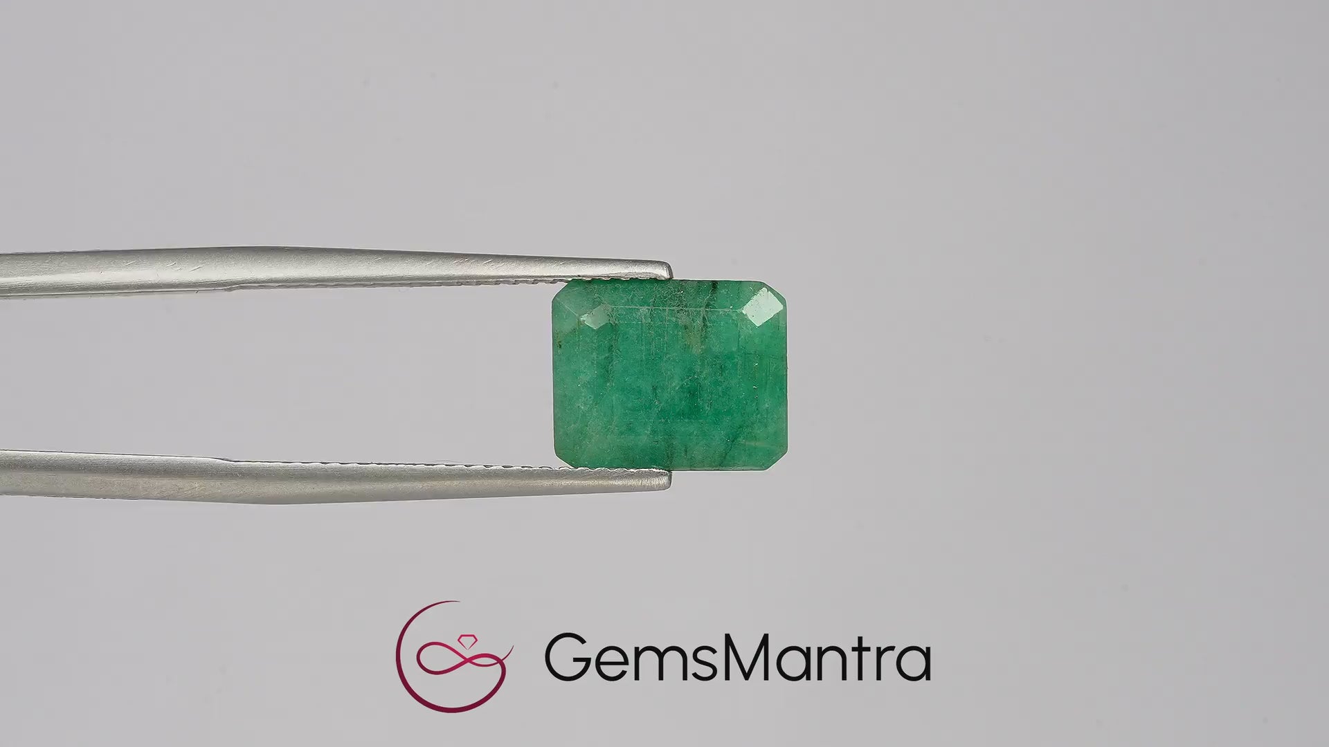 Brazilian Emerald (Panna) – 3.96 Carat / 4.4 Ratti [GM03567]
