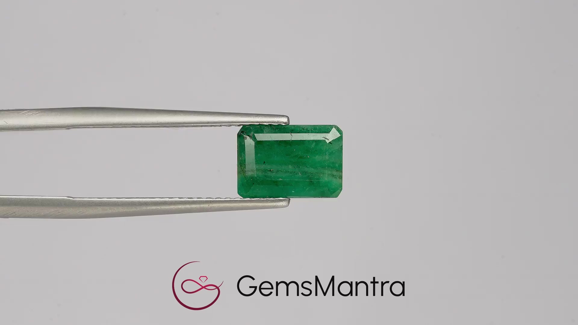 Brazilian Emerald (Panna) – 3.42 Carat / 3.8 Ratti [GM03572]