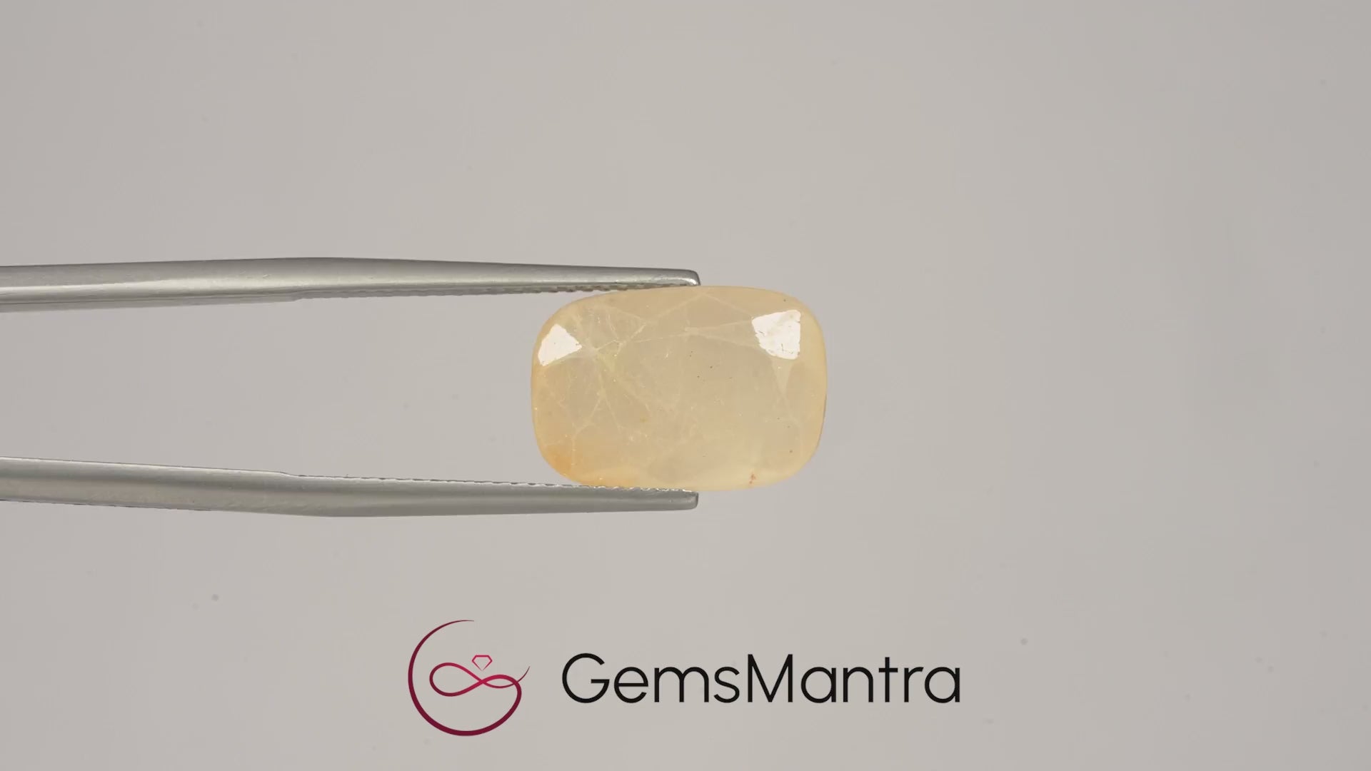Yellow Sapphire (Pukhraj) – 7.76 Carat / 8.5 Ratti [GM03708]