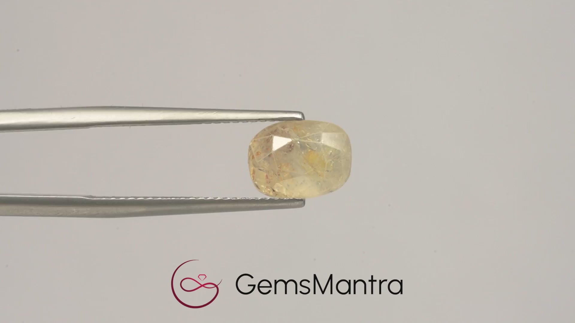 Yellow Sapphire (Pukhraj) – 4.01 Carat / 4.4 Ratti [GM03302]