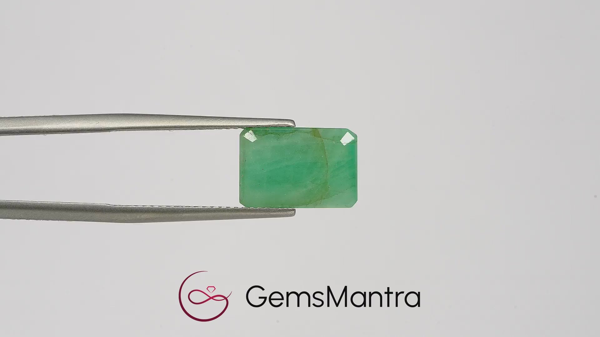 Brazilian Emerald (Panna) – 5.6 Carat / 6.2 Ratti [GM03434]