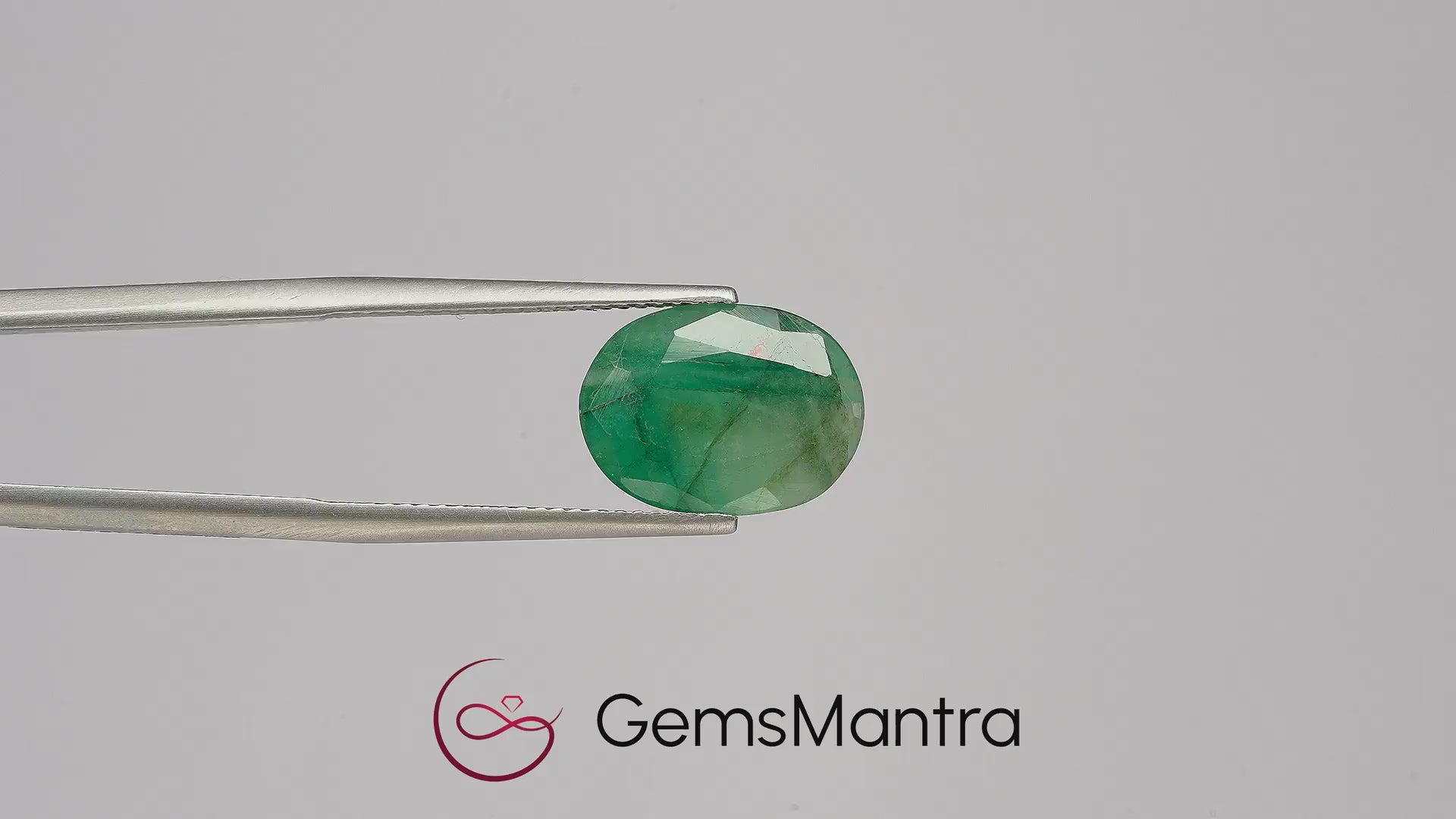 Brazilian Emerald (Panna) – 4.74 Carat / 5.2 Ratti [GM03409]