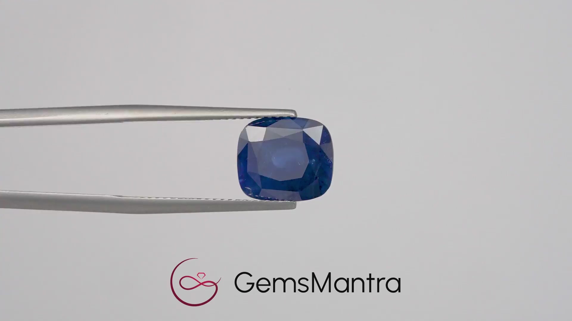 Blue Sapphire (Neelam) – 6.04 Carat / 6.6 Ratti [GM_069]