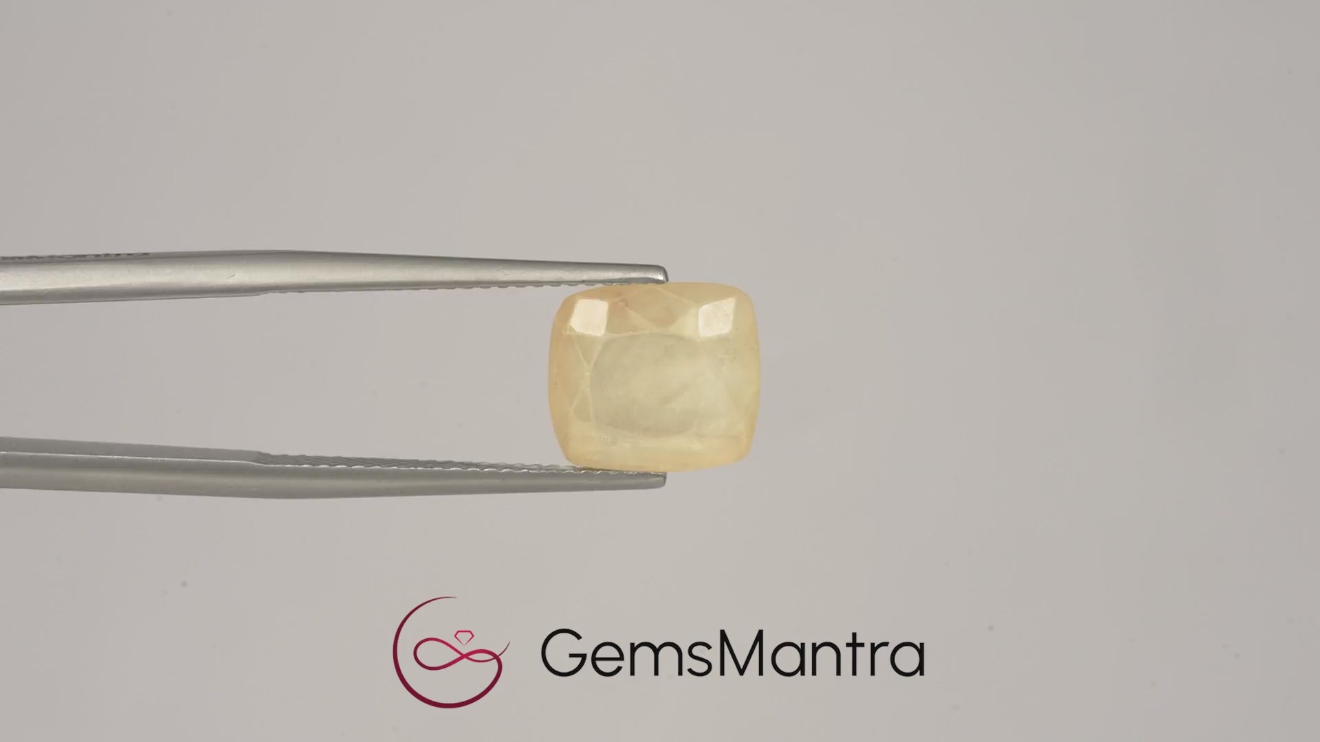 Yellow Sapphire (Pukhraj) – 7.86 Carat / 8.6 Ratti [GM03709]