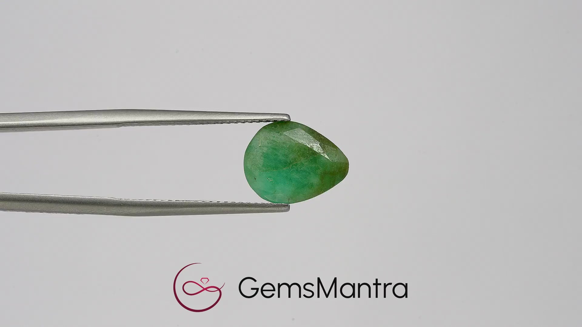 Brazilian Emerald (Panna) – 3.89 Carat / 4.3 Ratti [GM03534]