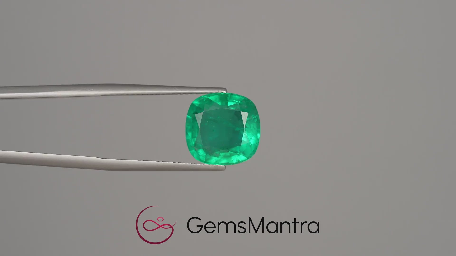 Emerald (Panna) - 5.6 Carats