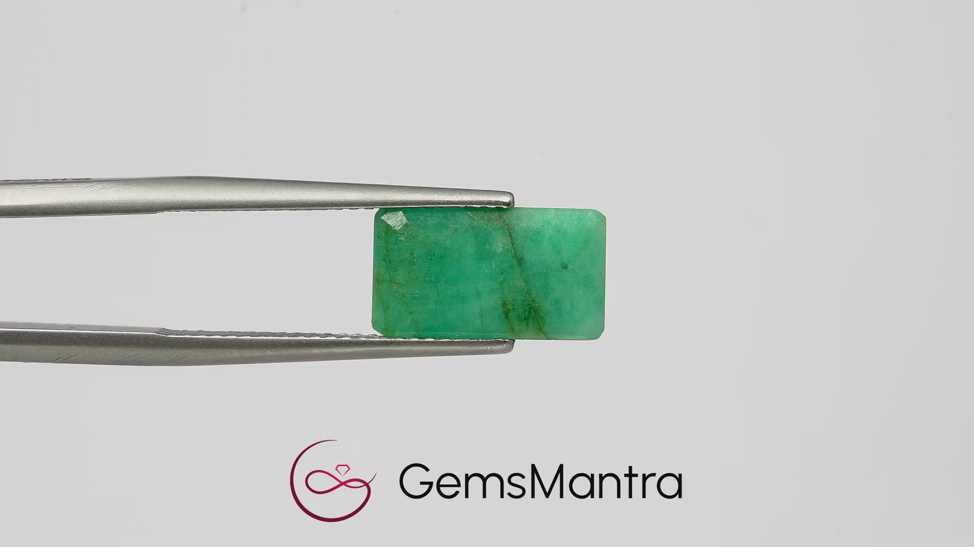 Brazilian Emerald (Panna) – 4.15 Carat / 4.6 Ratti [GM03550]