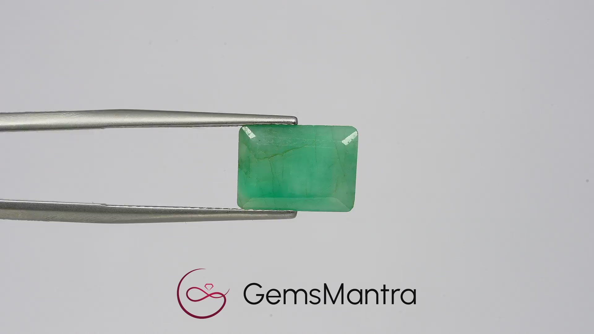 Brazilian Emerald (Panna) – 4.24 Carat / 4.7 Ratti [GM03564]